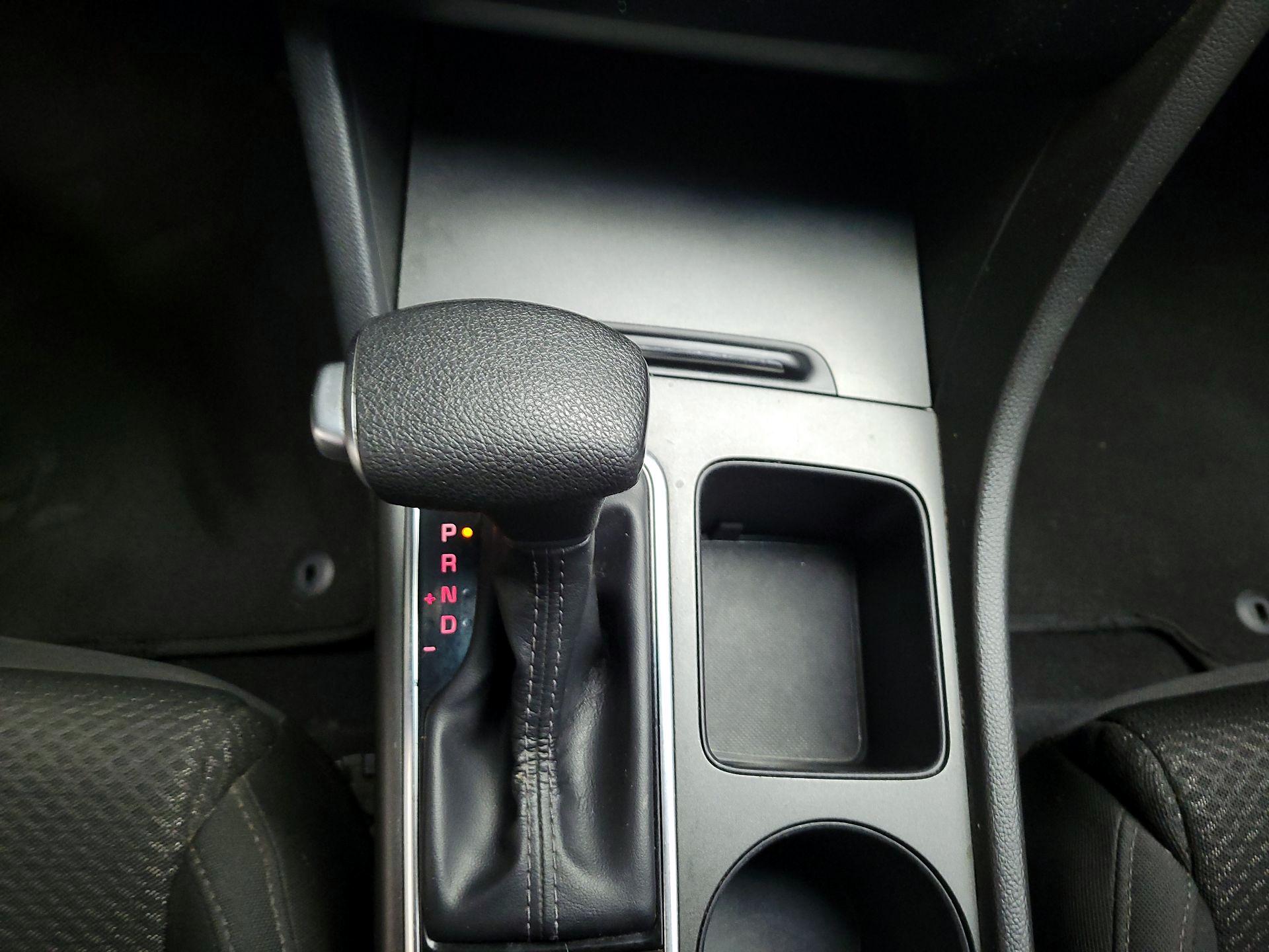 Thumbnail: 2016 Kia Optima - 17