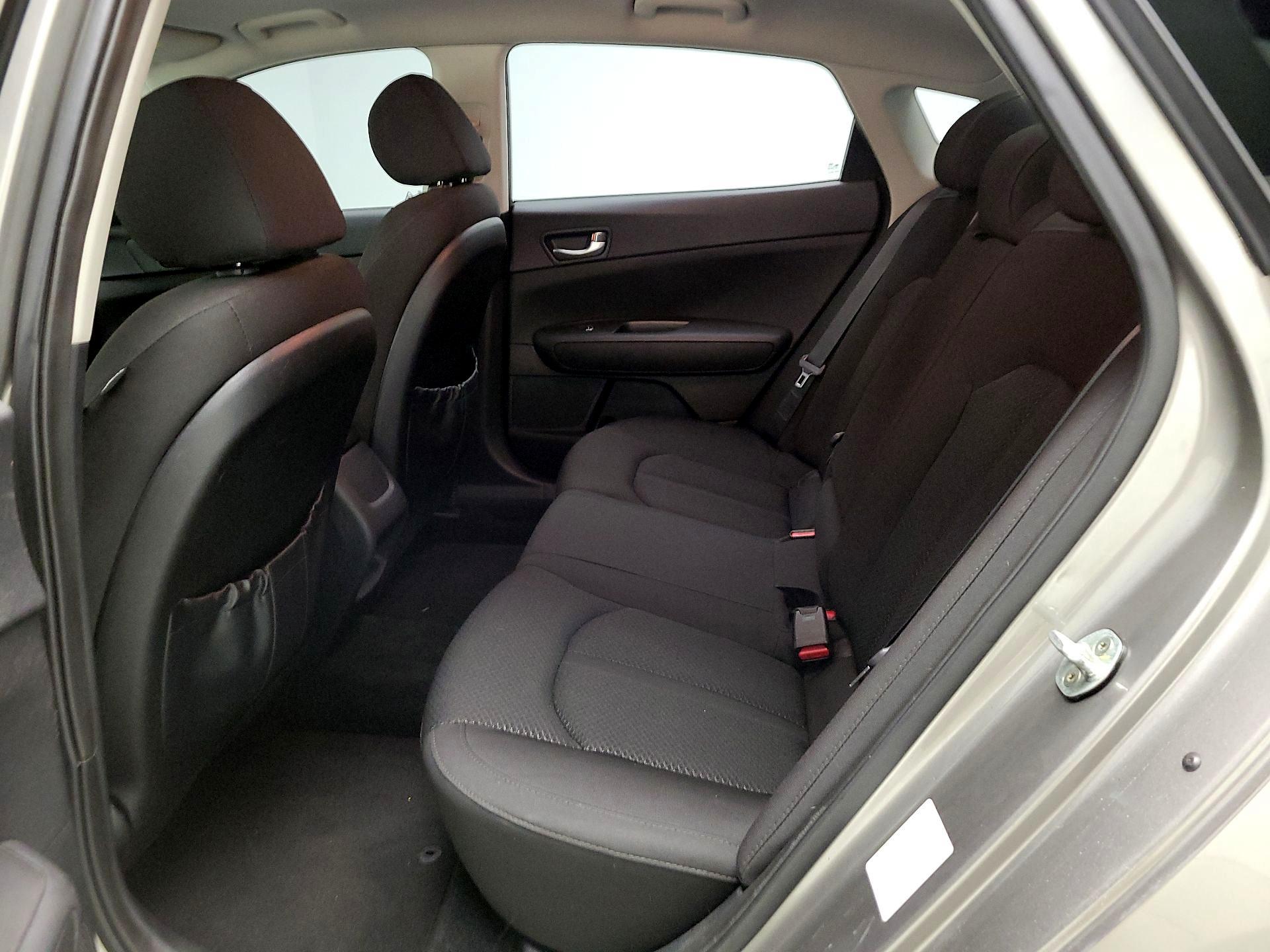 Thumbnail: 2016 Kia Optima - 19