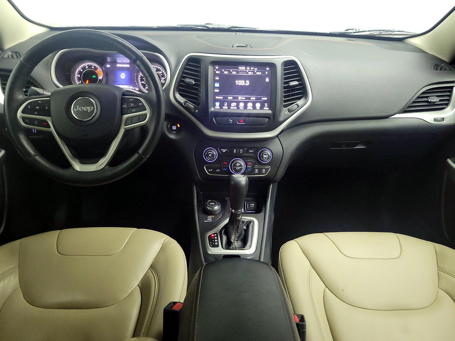 Thumbnail: 2017 Jeep Cherokee - 9