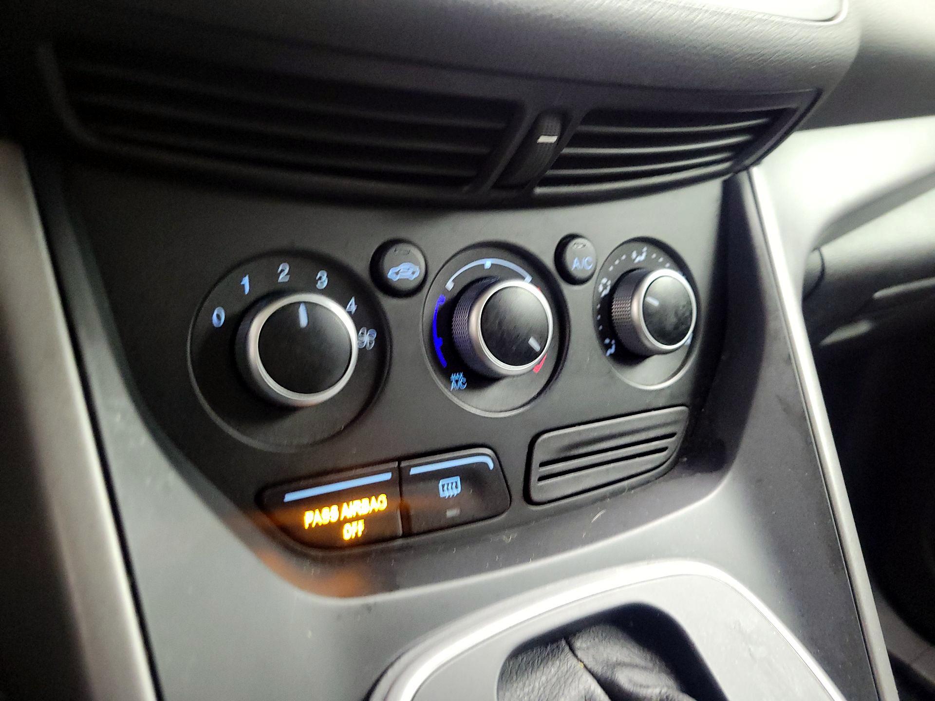 Thumbnail: 2014 Ford Escape - 15