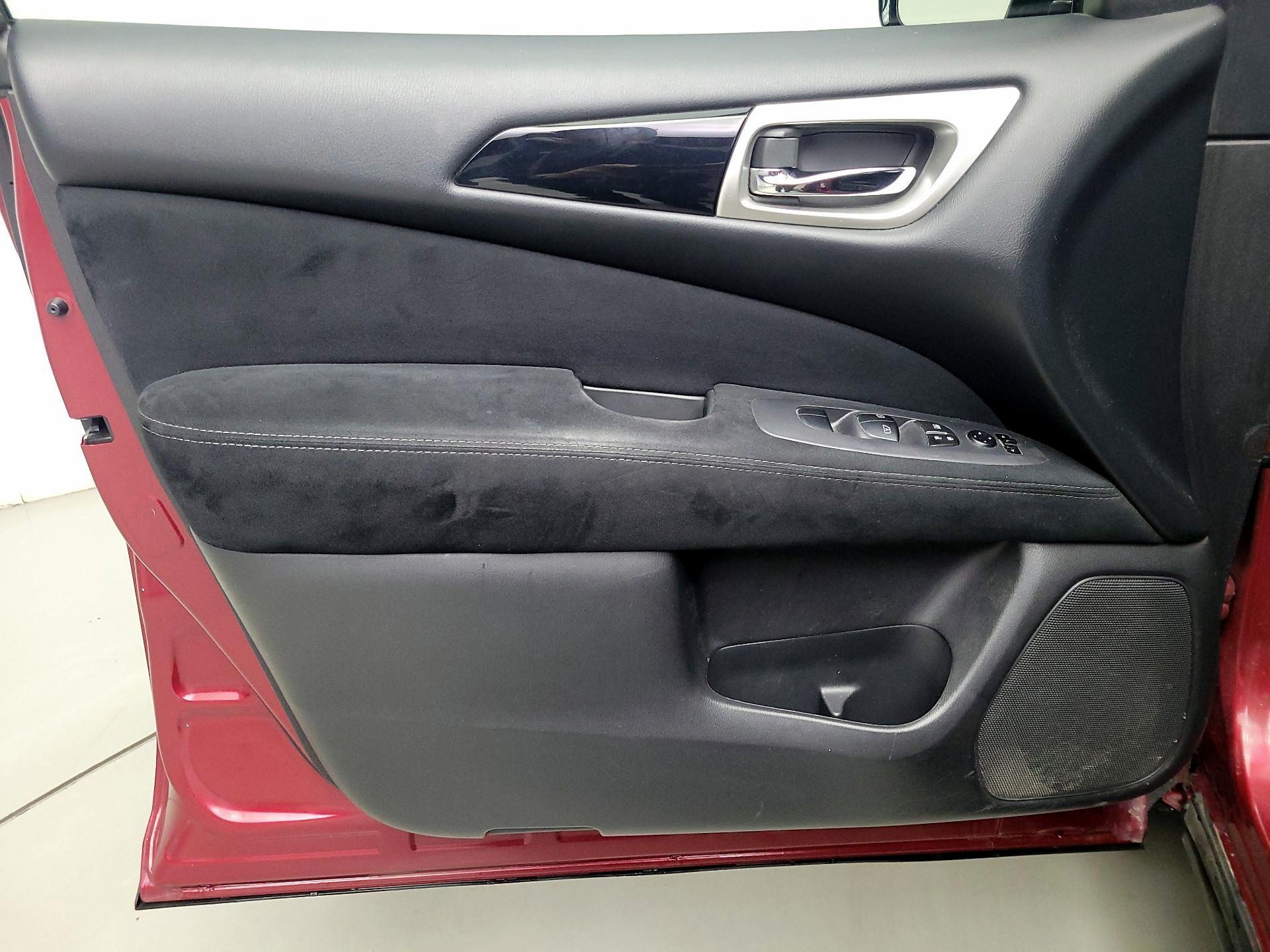 Thumbnail: 2014 Nissan Pathfinder - 12