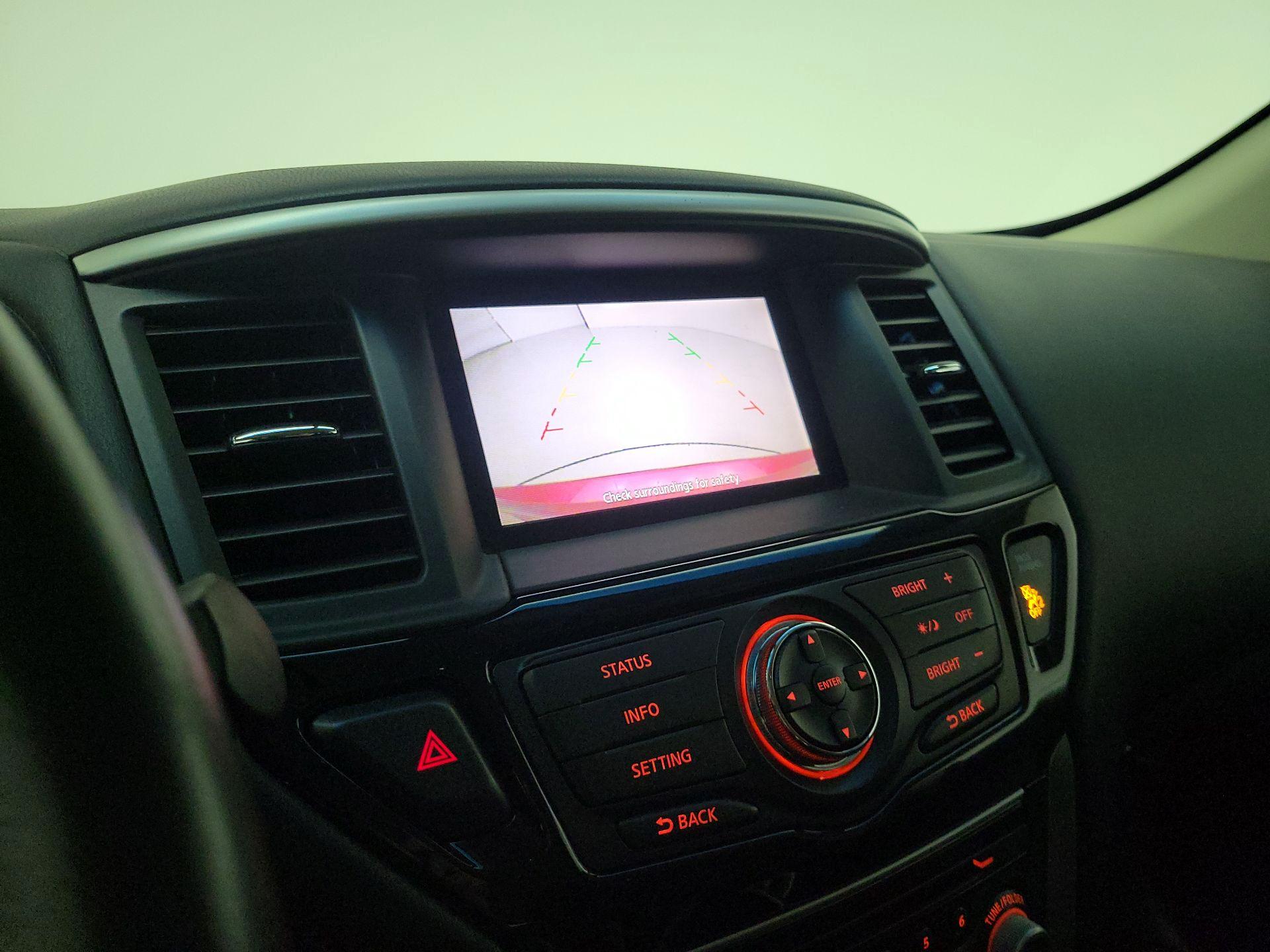 Thumbnail: 2014 Nissan Pathfinder - 14