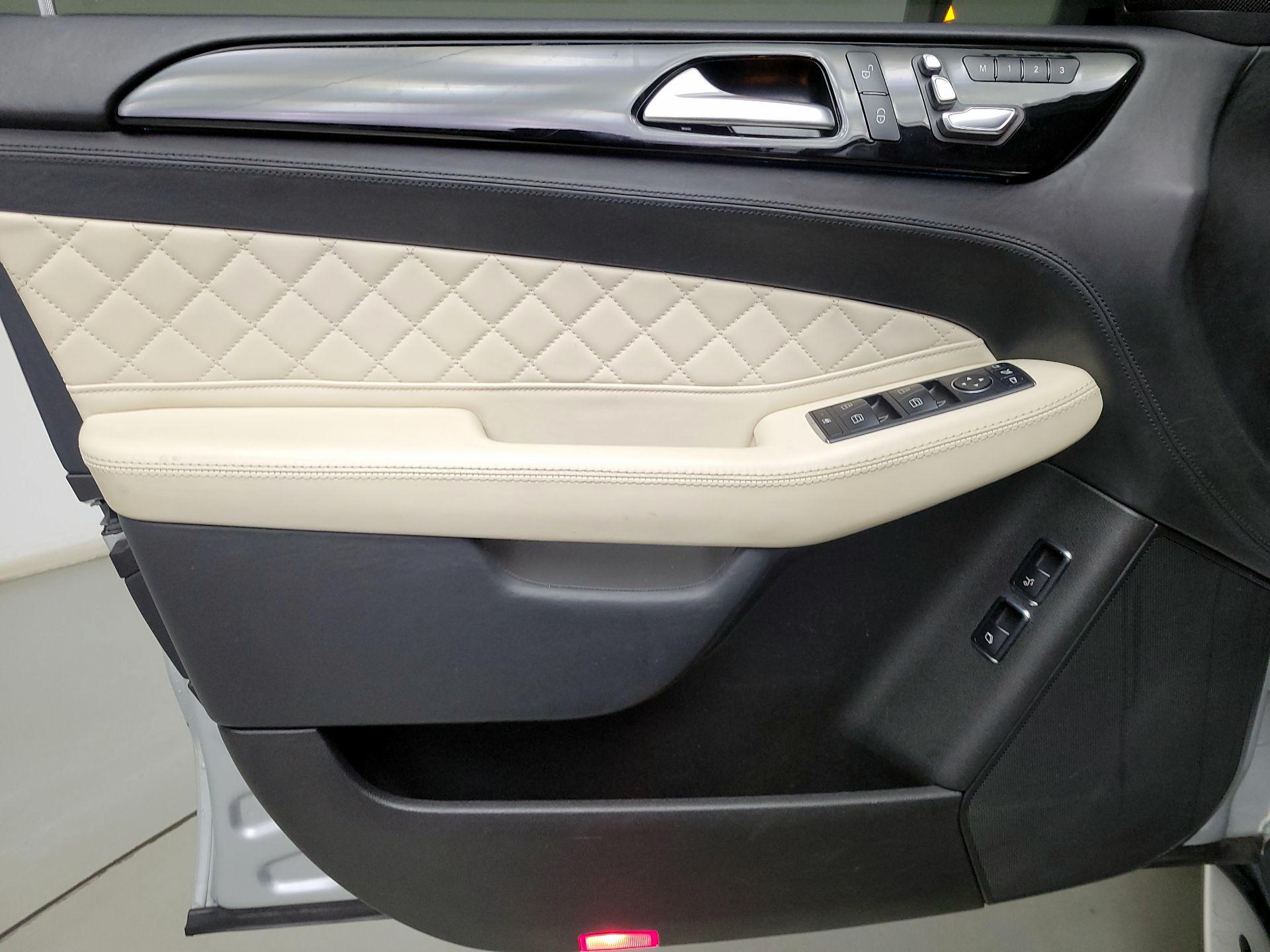 Thumbnail: 2018 Mercedes-Benz GLS - 12