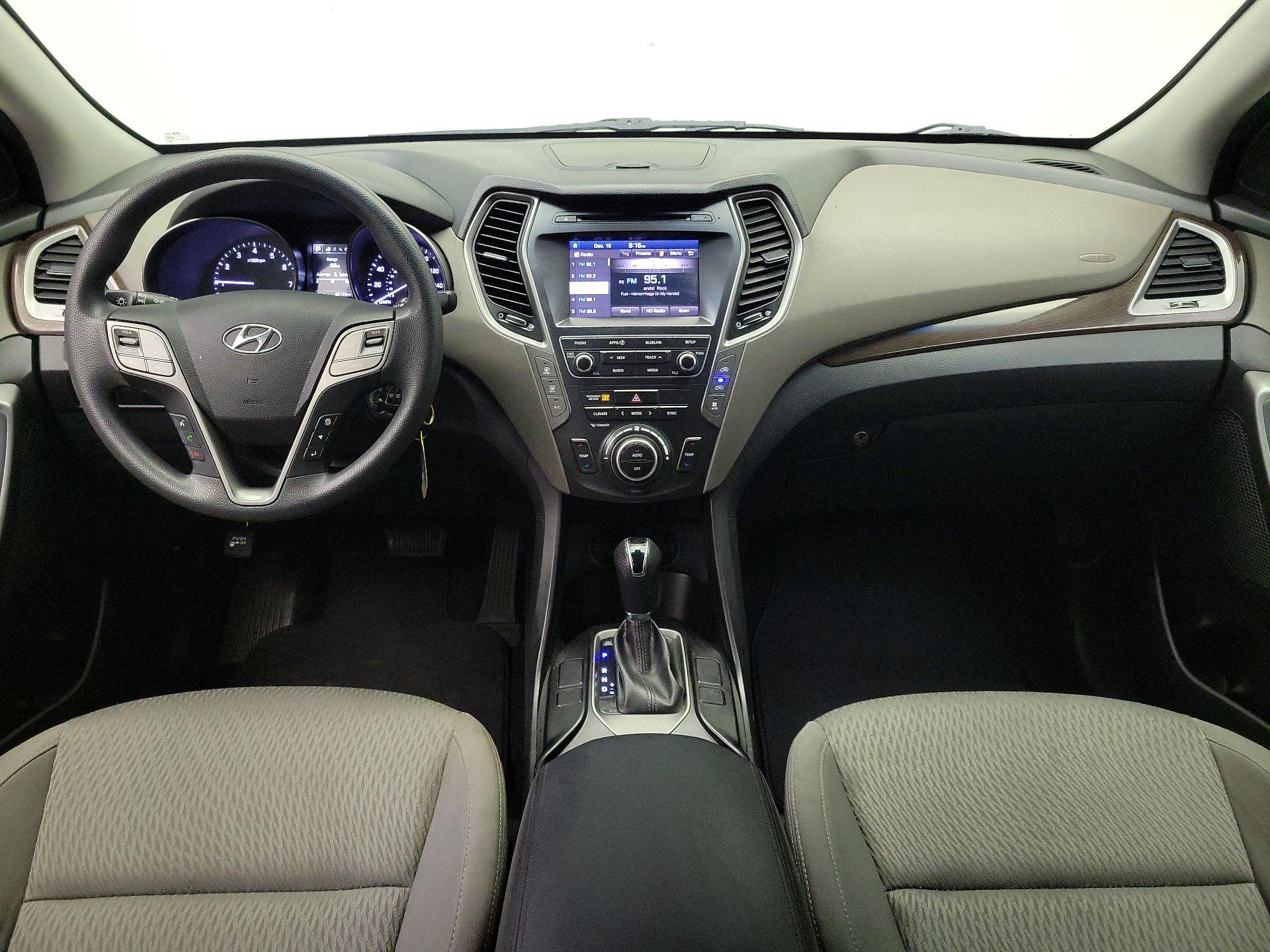 Thumbnail: 2017 Hyundai Santa Fe - 9