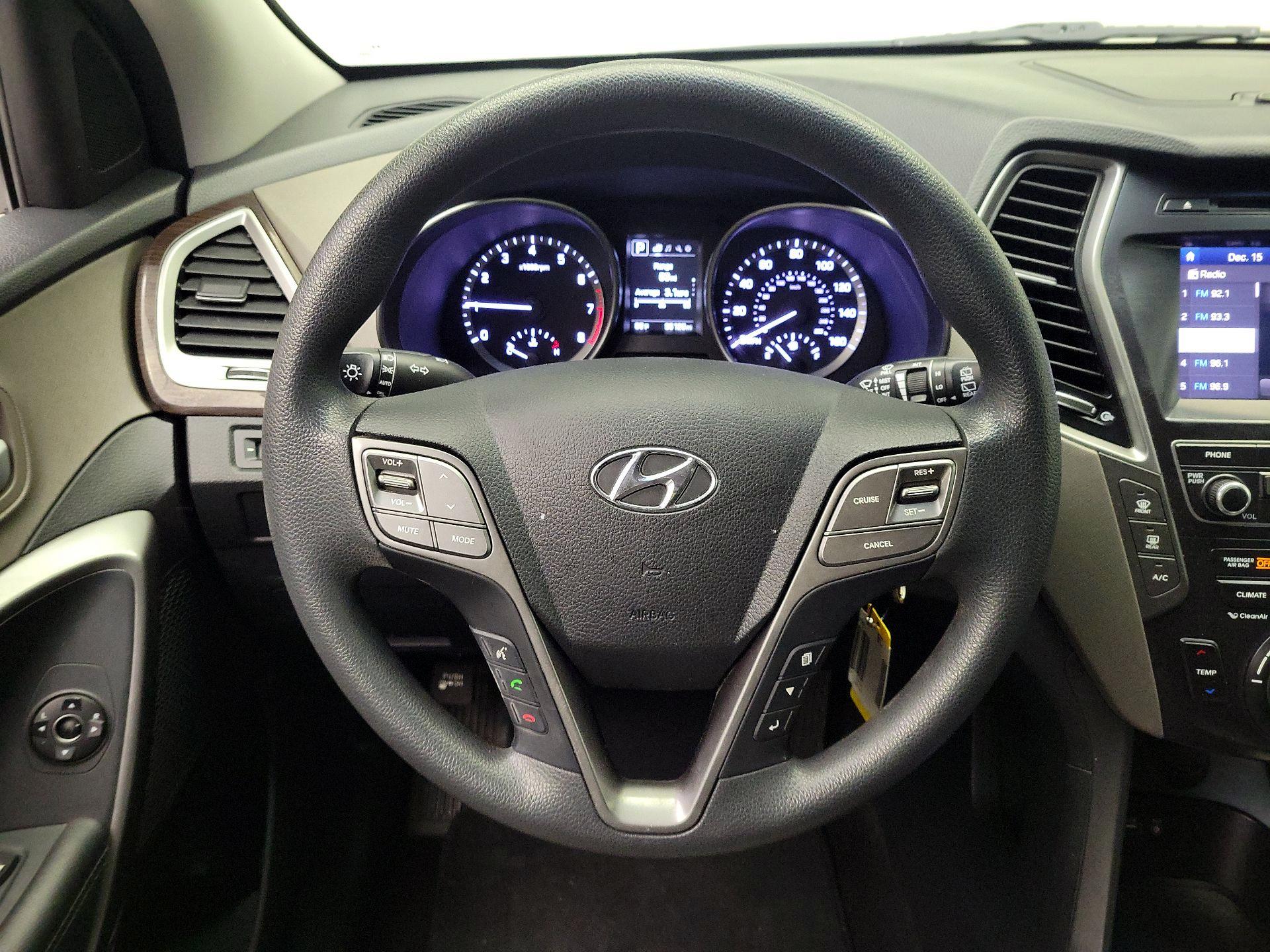 Thumbnail: 2017 Hyundai Santa Fe - 10