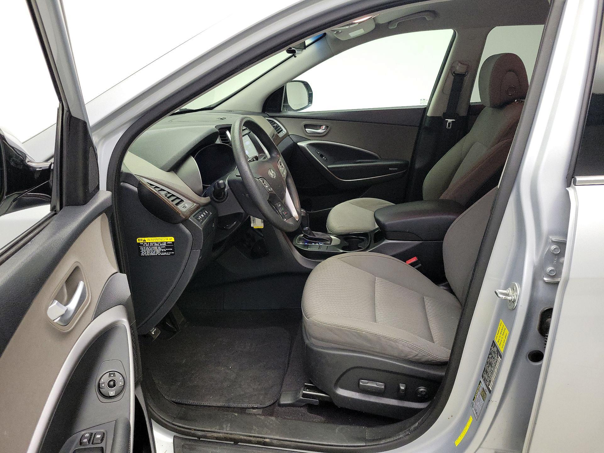 Thumbnail: 2017 Hyundai Santa Fe - 11