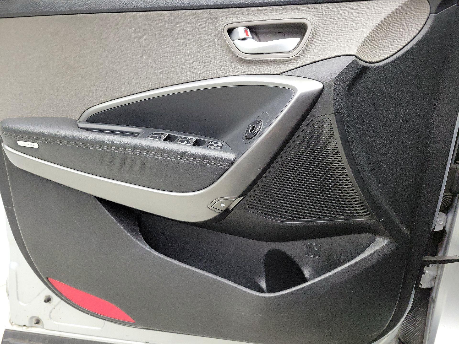 Thumbnail: 2017 Hyundai Santa Fe - 12