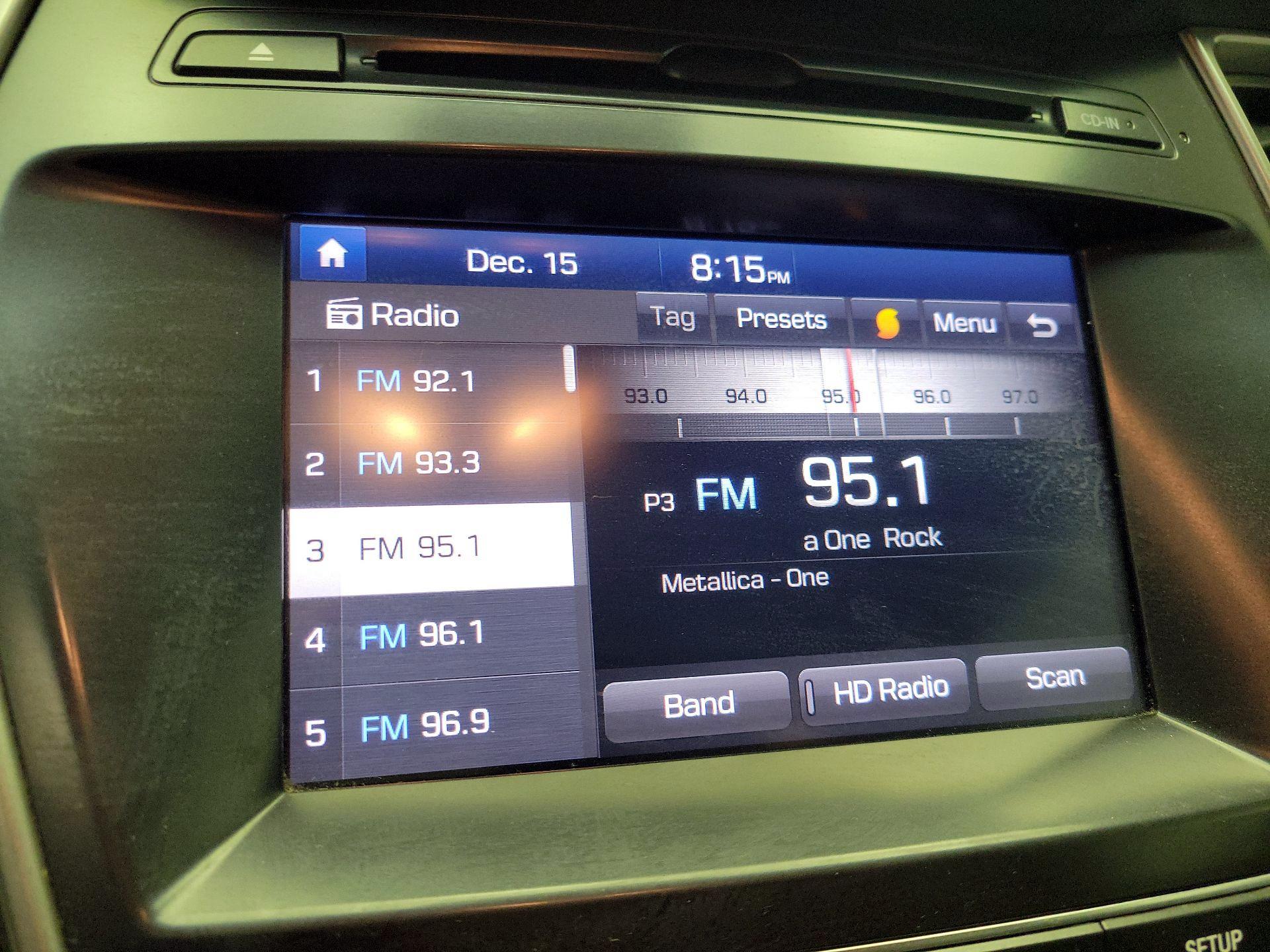 Thumbnail: 2017 Hyundai Santa Fe - 14