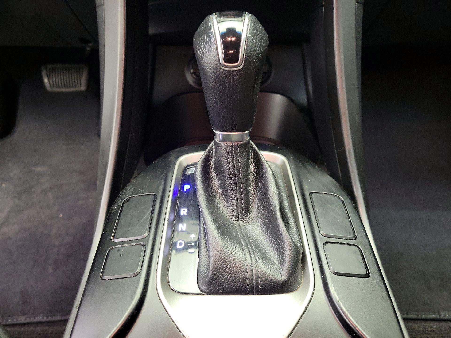 Thumbnail: 2017 Hyundai Santa Fe - 16