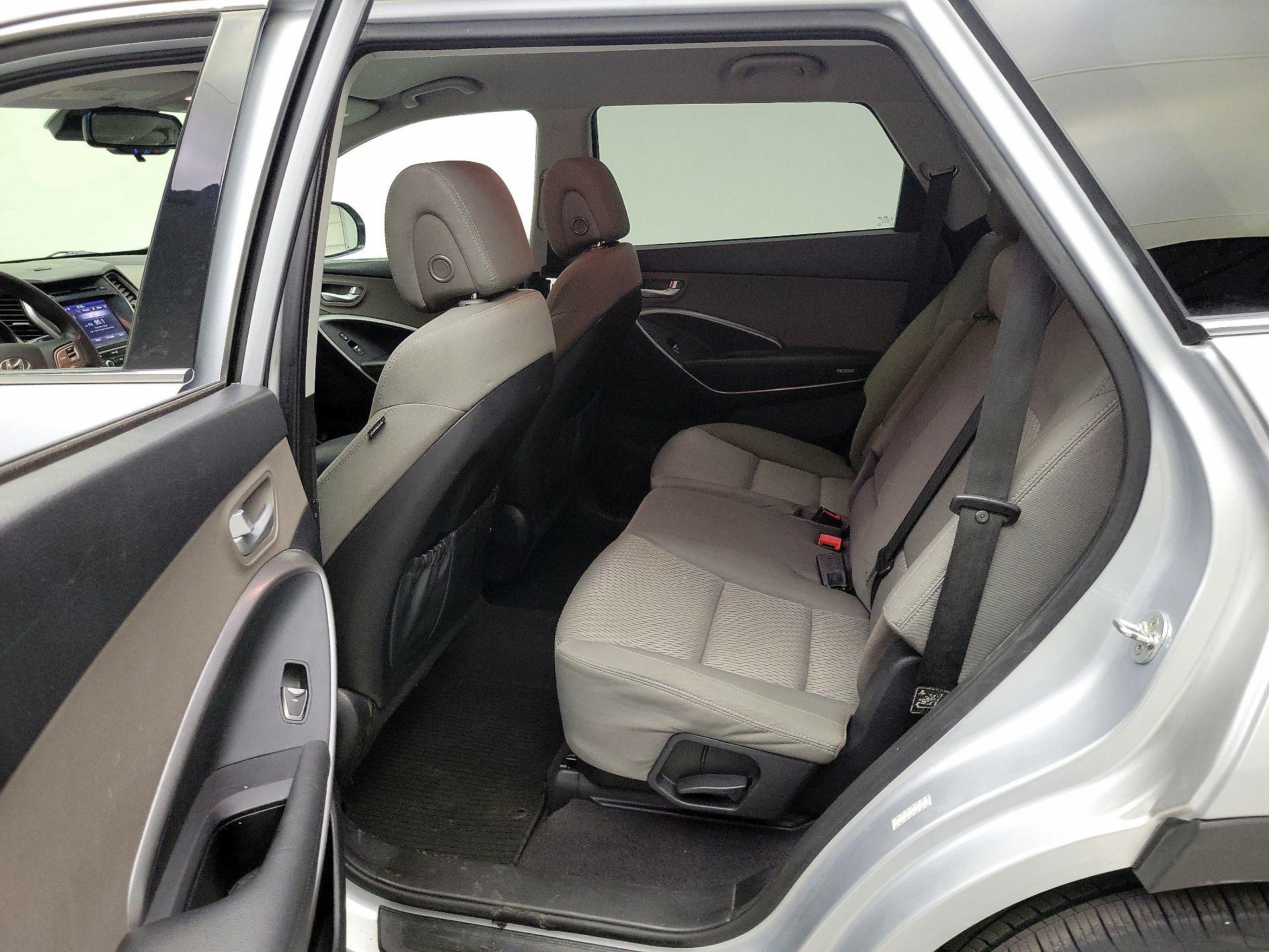 Thumbnail: 2017 Hyundai Santa Fe - 18