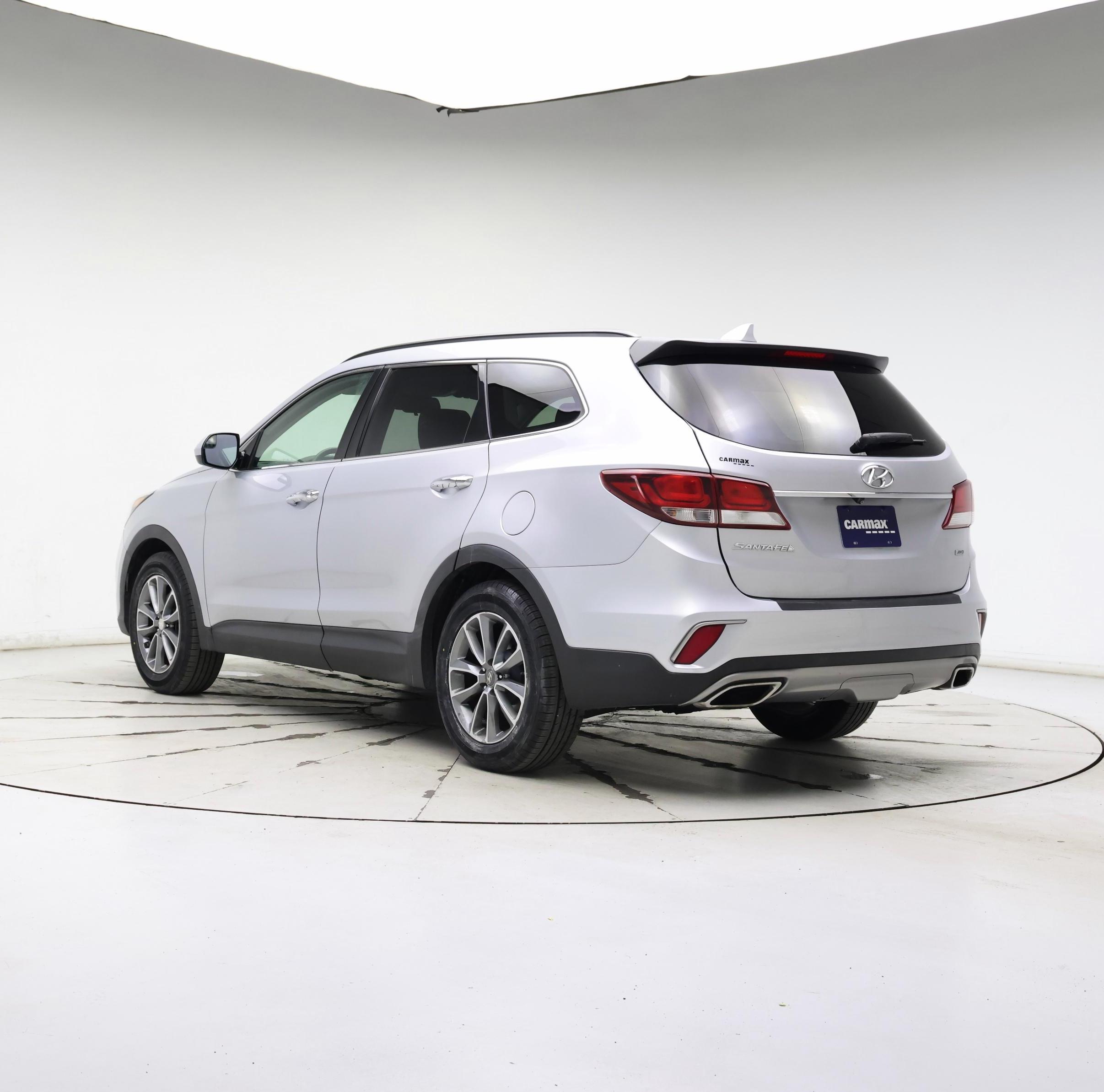 Thumbnail: 2017 Hyundai Santa Fe - 2