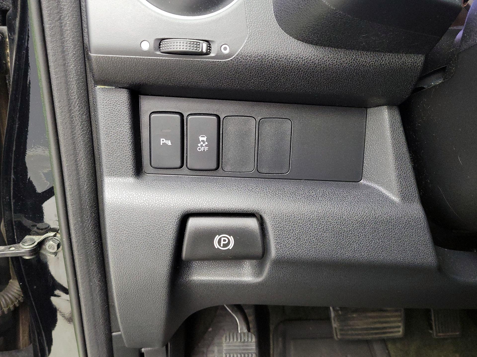 Thumbnail: 2015 Honda Pilot - 13