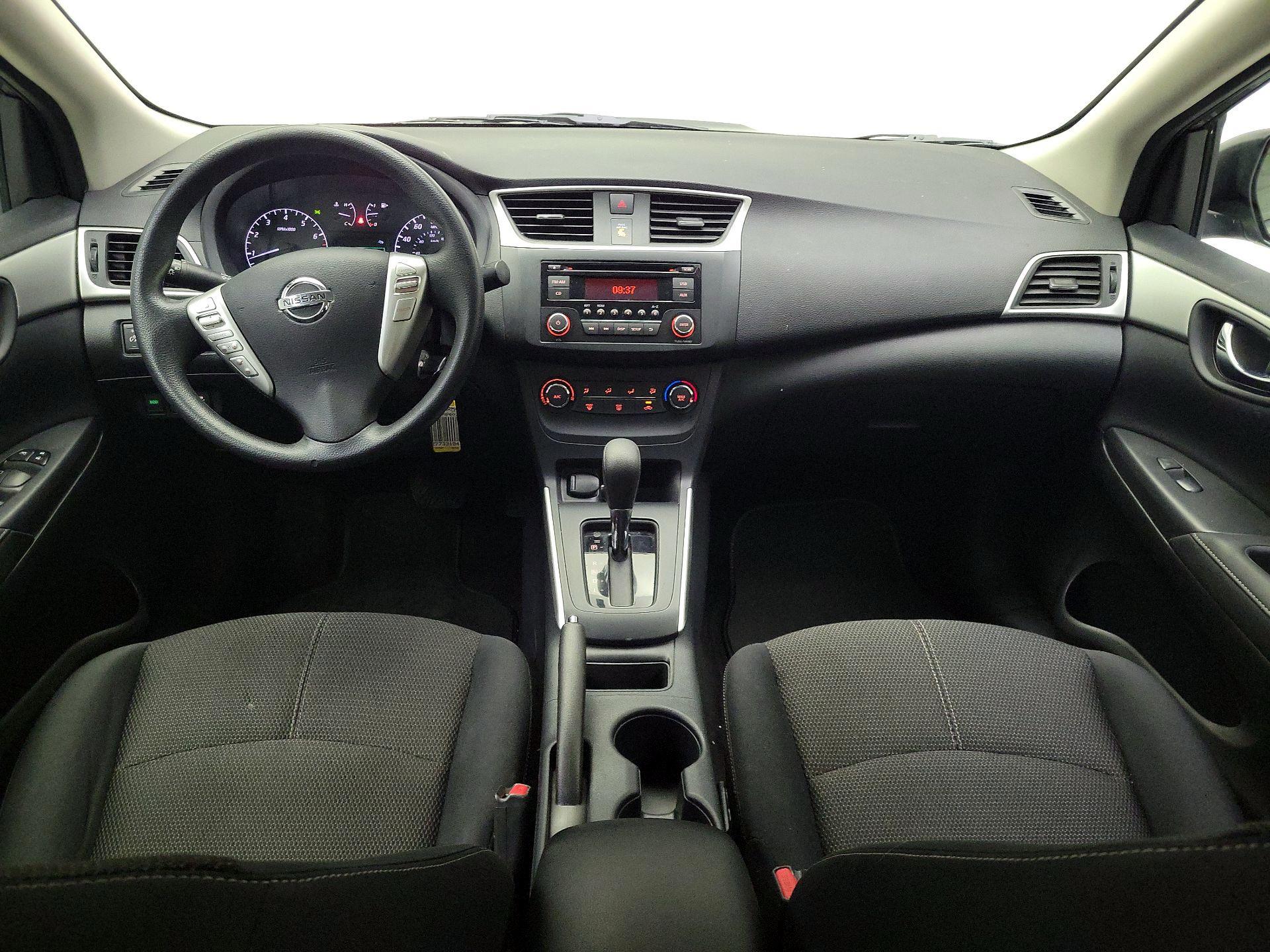 Thumbnail: 2017 Nissan Sentra - 9