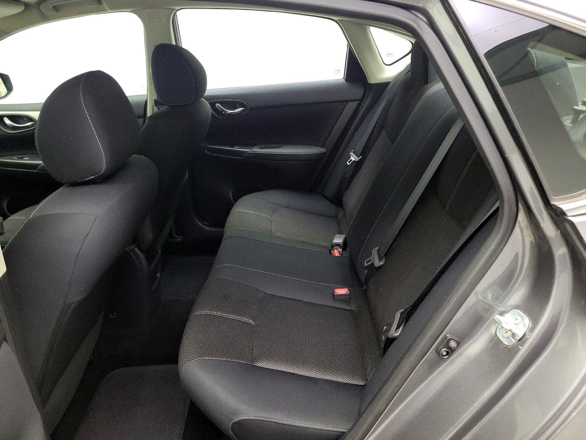 Thumbnail: 2017 Nissan Sentra - 18