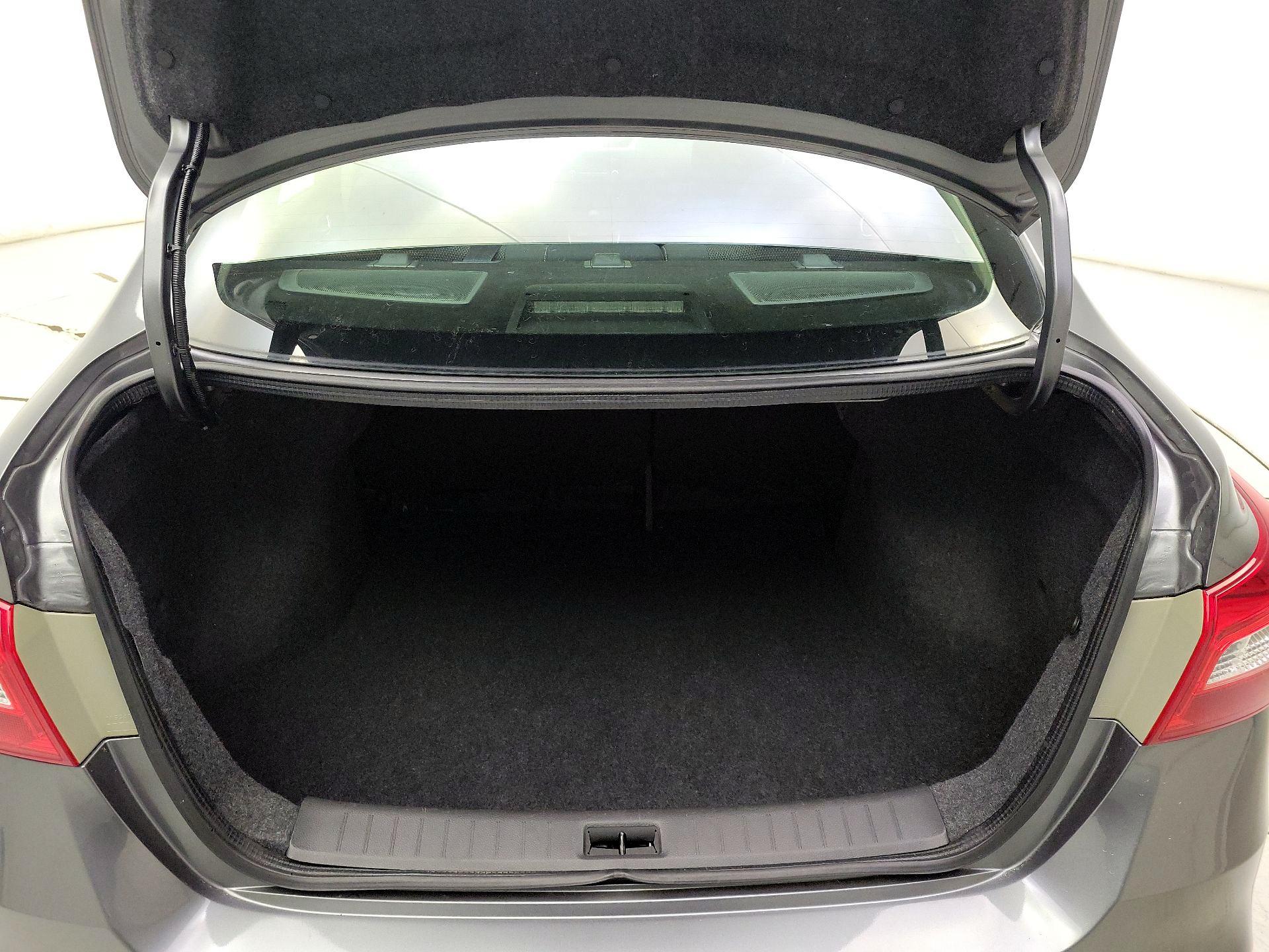 Thumbnail: 2017 Nissan Sentra - 19