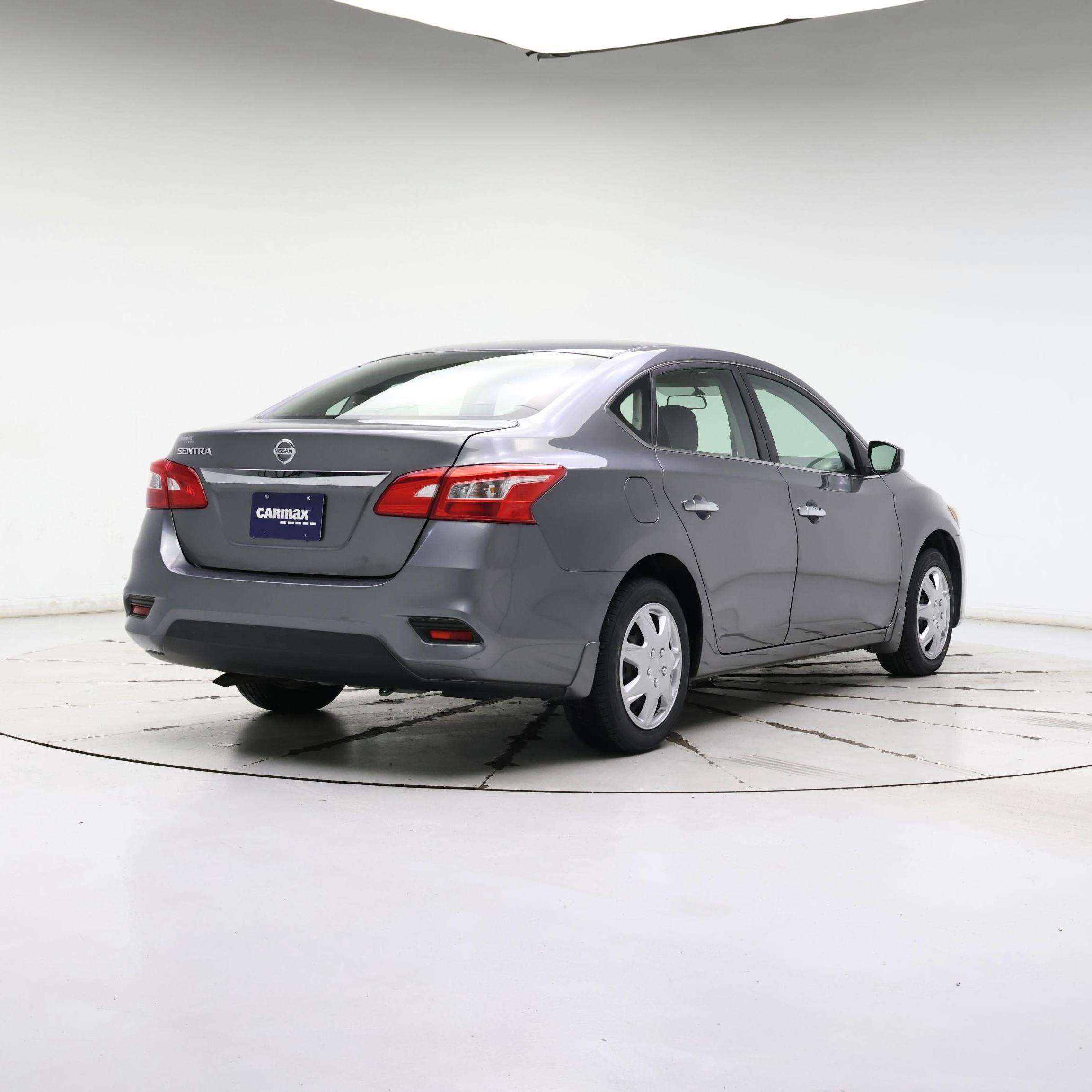 Thumbnail: 2017 Nissan Sentra - 8