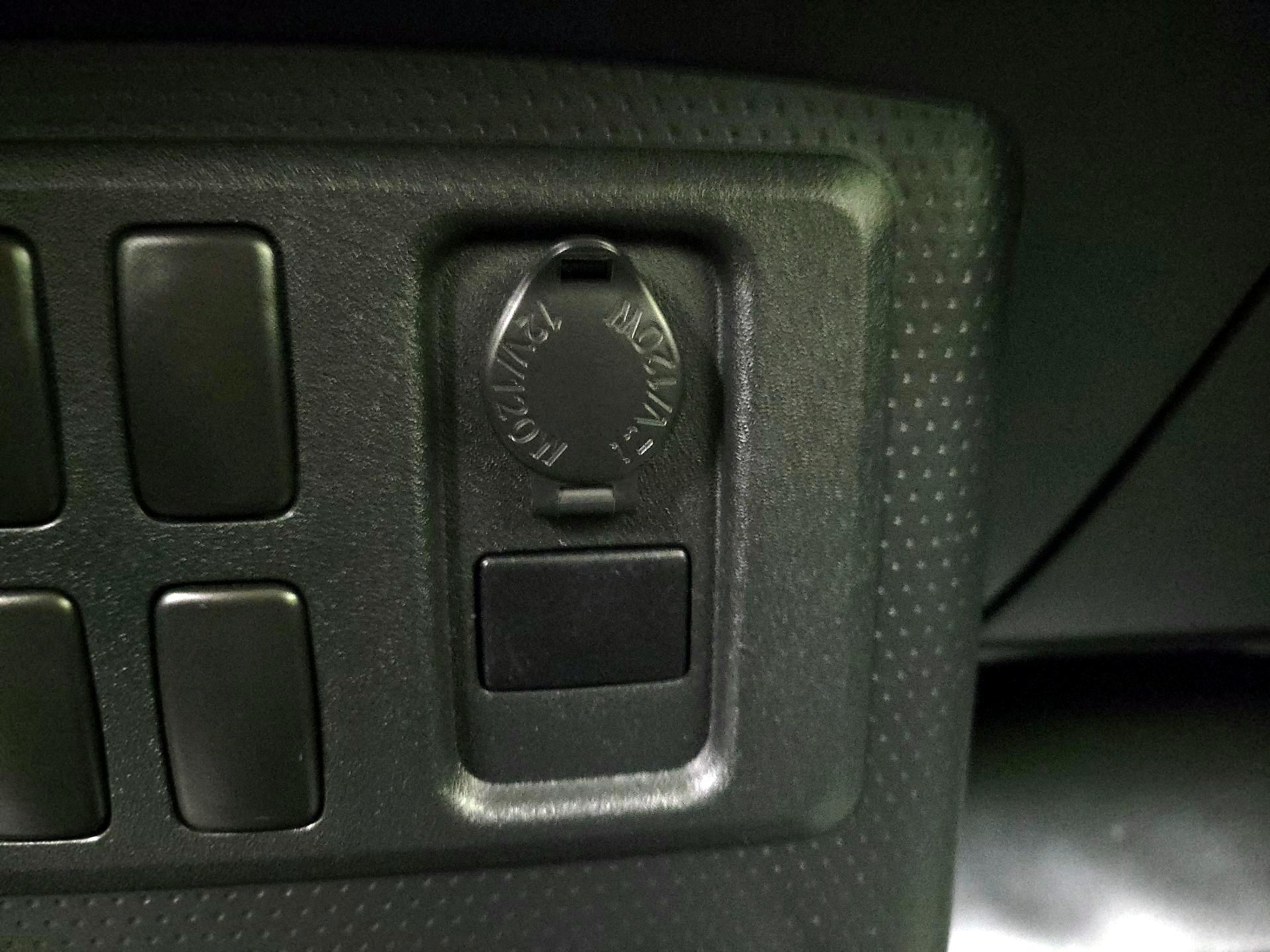 Thumbnail: 2014 Toyota FJ Cruiser - 19