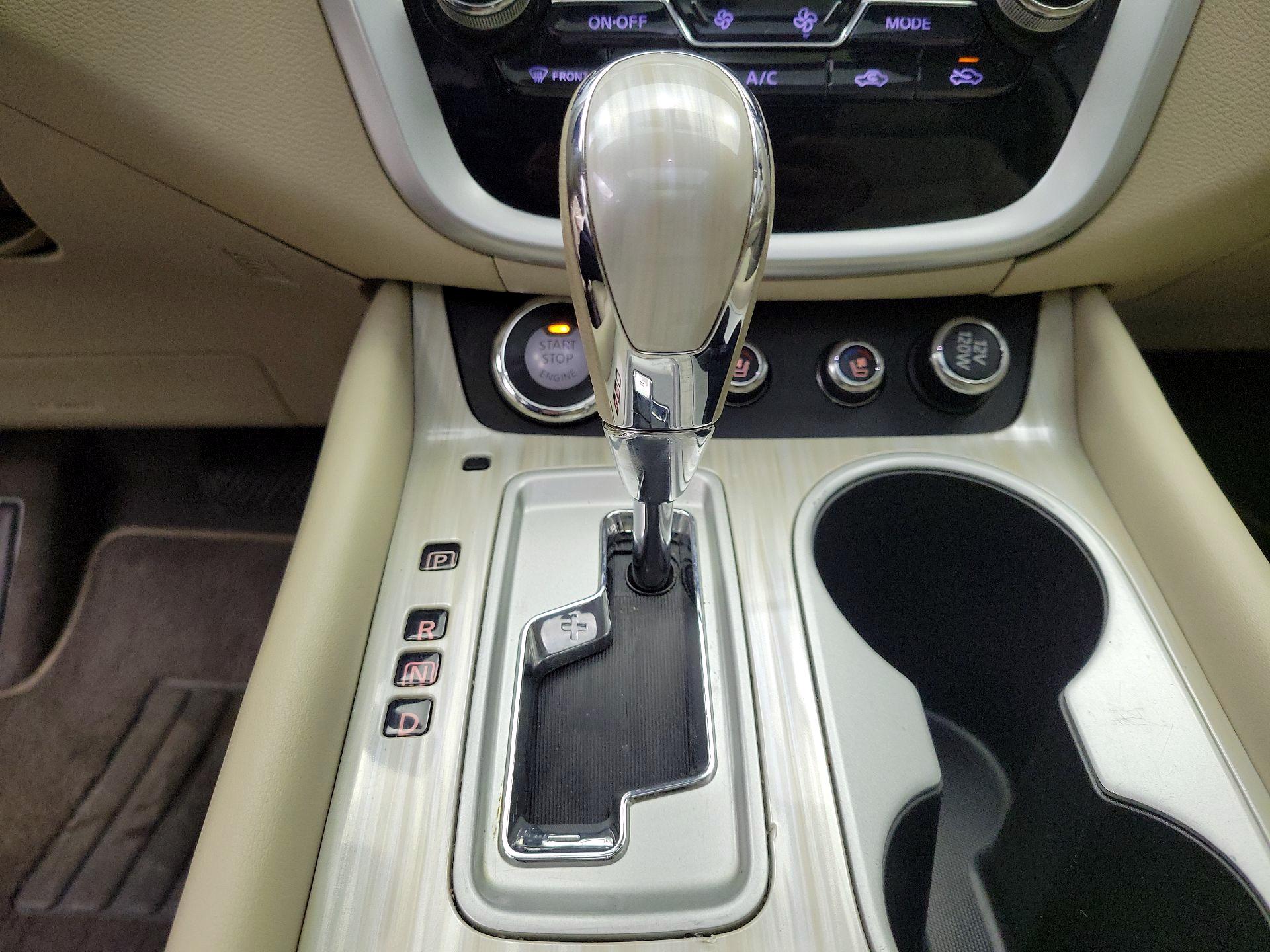 Thumbnail: 2016 Nissan Murano - 16