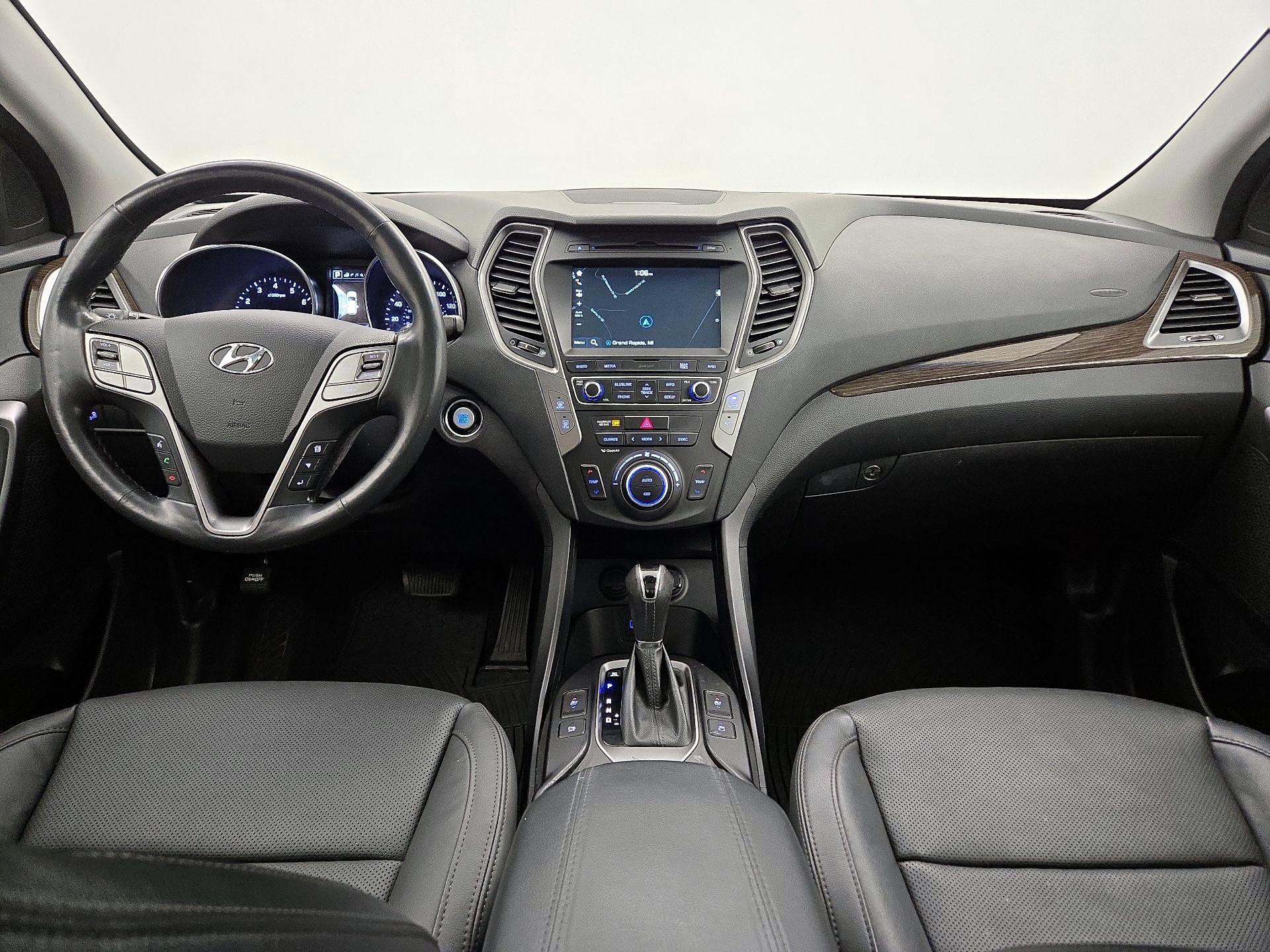 Thumbnail: 2017 Hyundai Santa Fe - 9