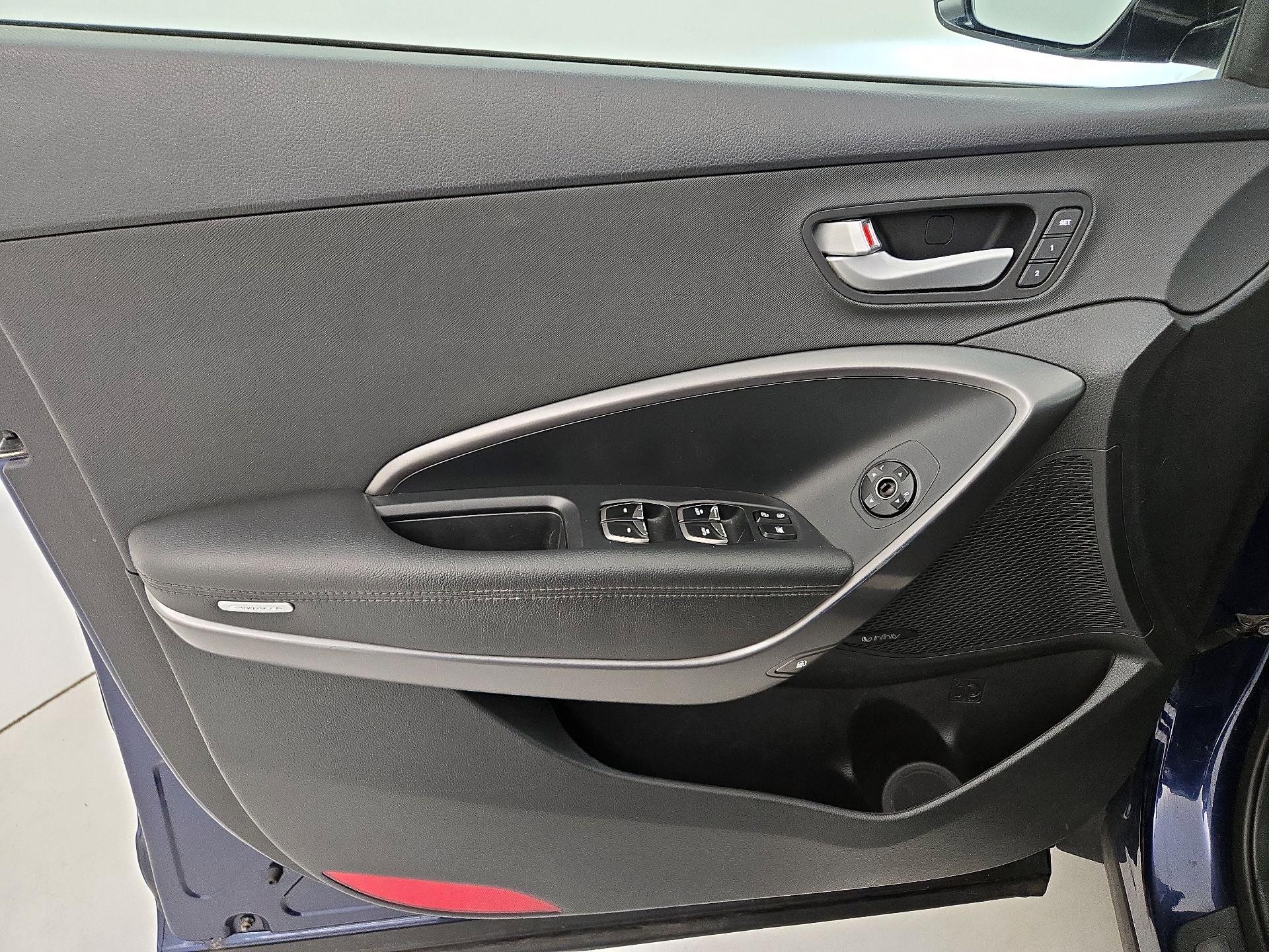 Thumbnail: 2017 Hyundai Santa Fe - 12