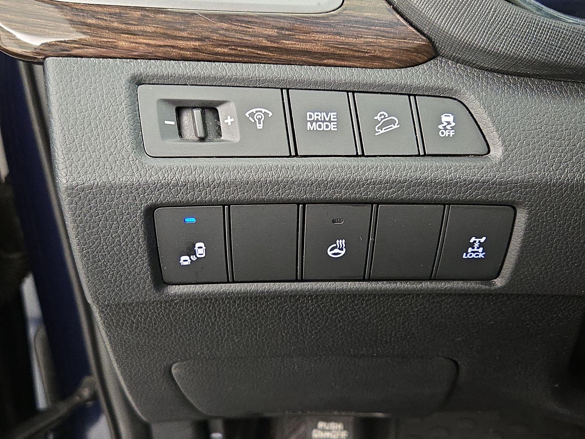 Thumbnail: 2017 Hyundai Santa Fe - 13