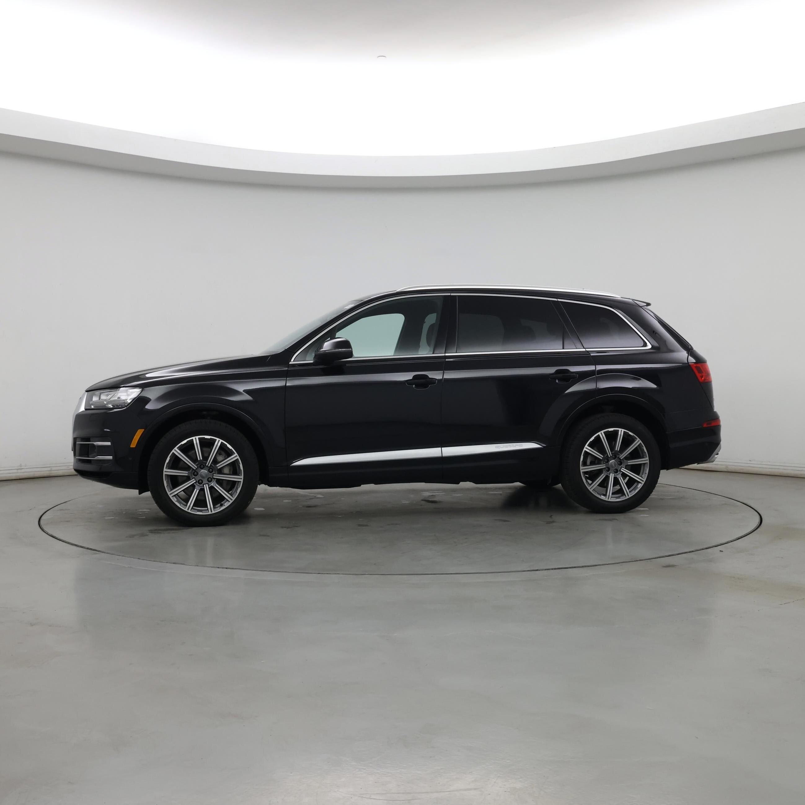 Thumbnail: 2019 Audi Q7 - 3