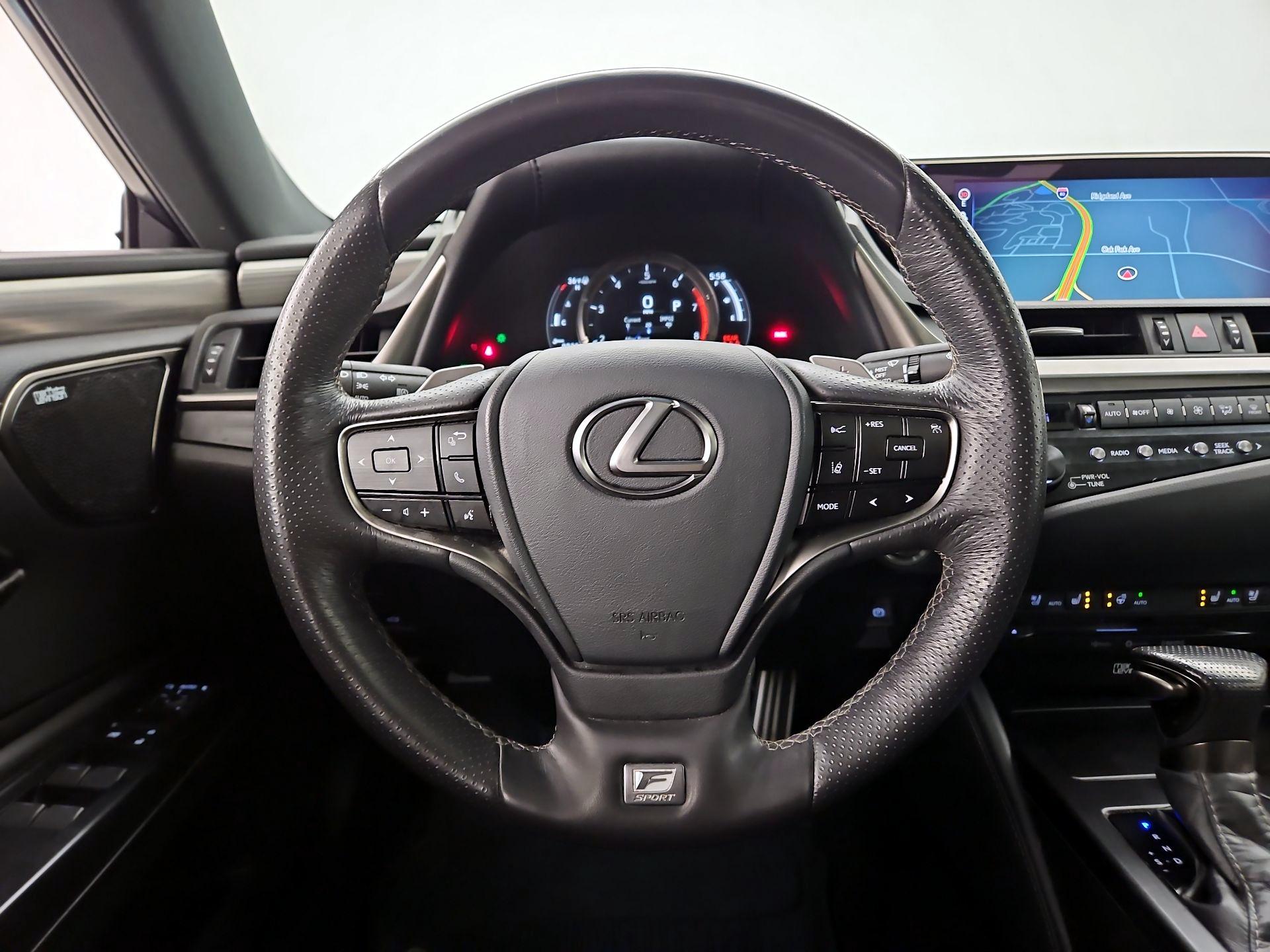 Thumbnail: 2020 Lexus ES - 10