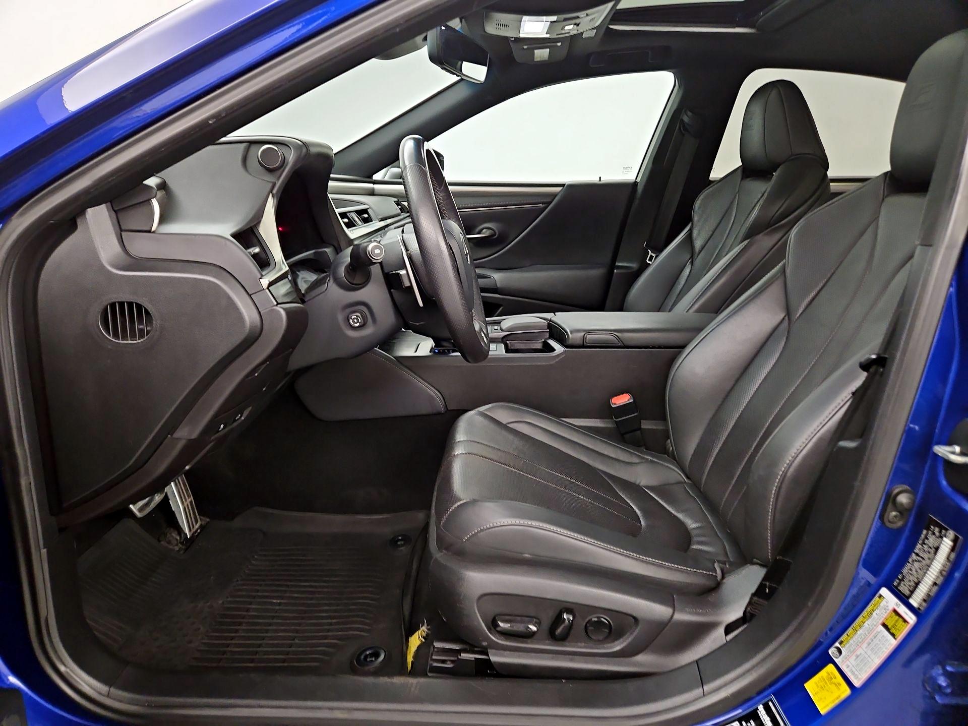 Thumbnail: 2020 Lexus ES - 11