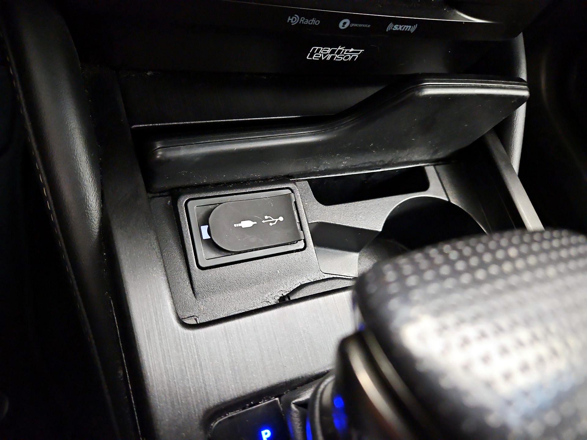 Thumbnail: 2020 Lexus ES - 19