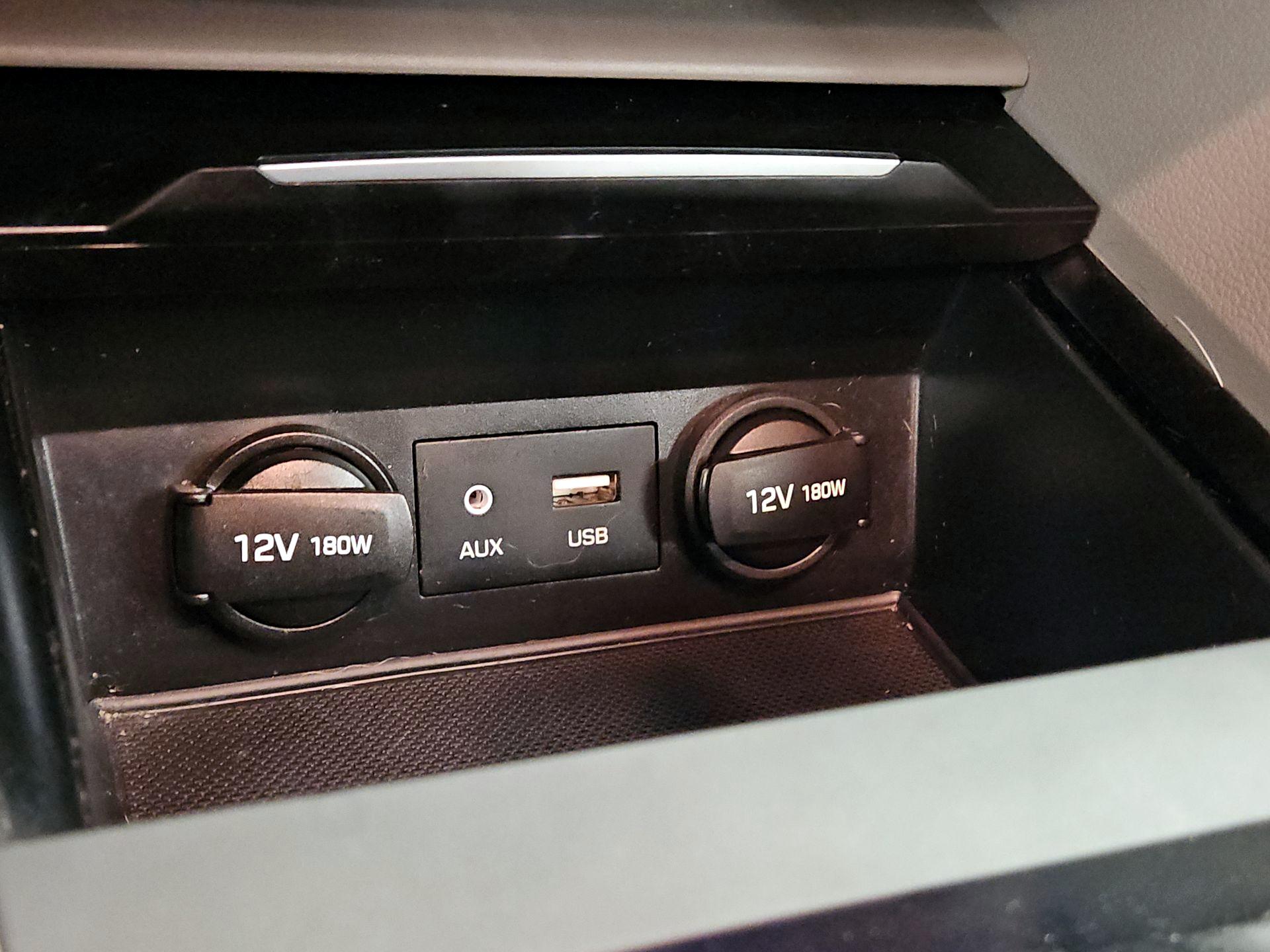 Thumbnail: 2018 Hyundai Elantra - 18