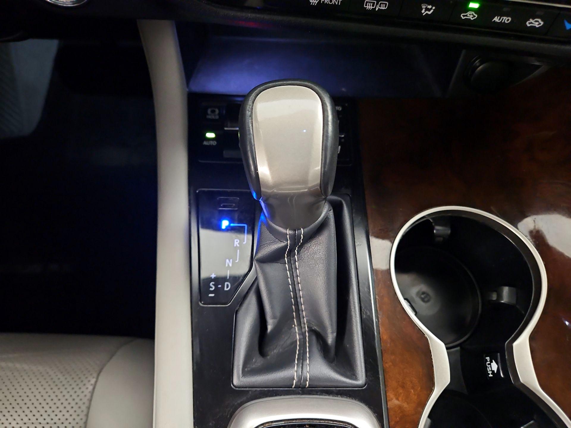 Thumbnail: 2019 Lexus RX - 18