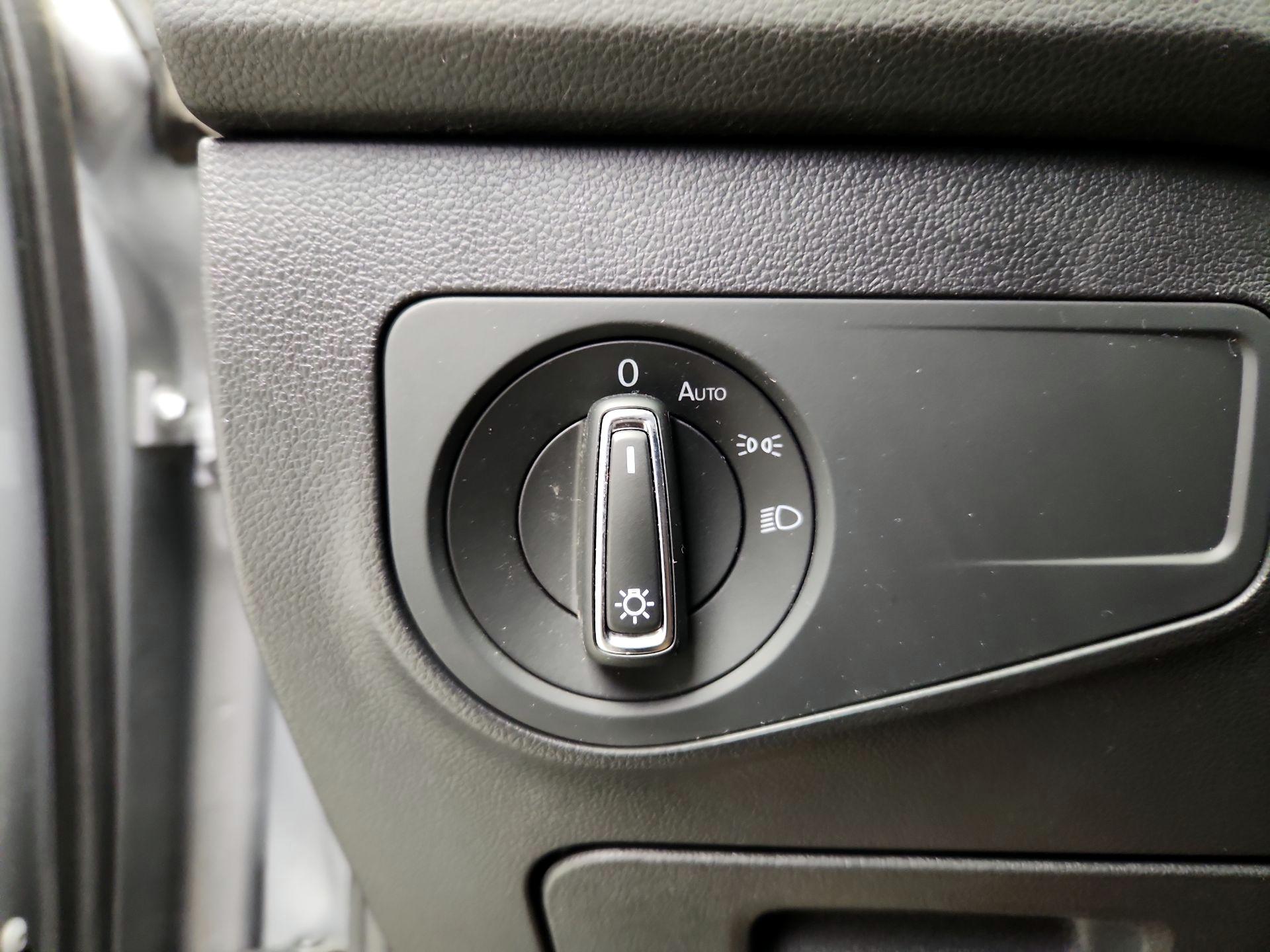 Thumbnail: 2023 Volkswagen Tiguan - 13