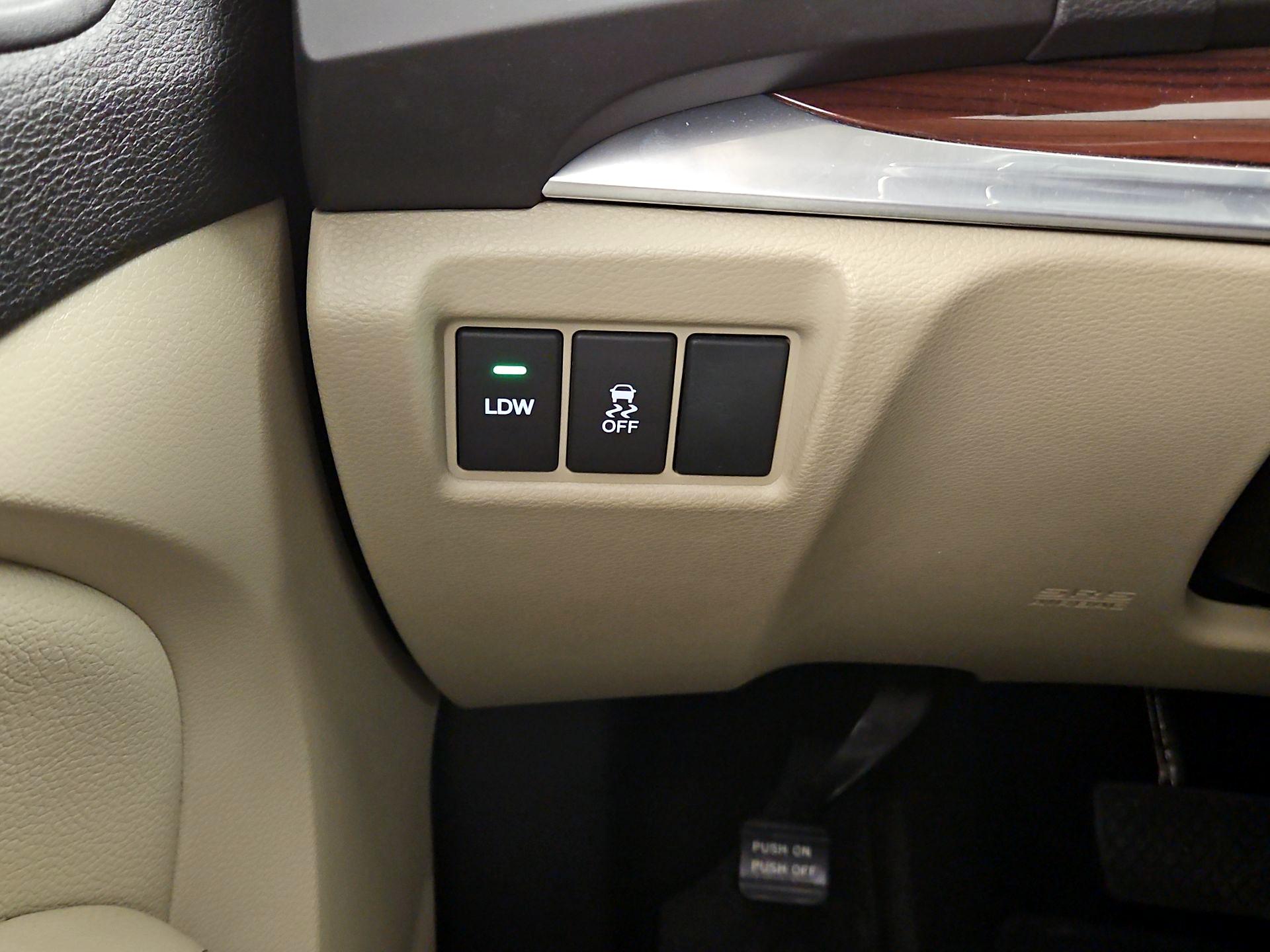 Thumbnail: 2014 Acura MDX - 13