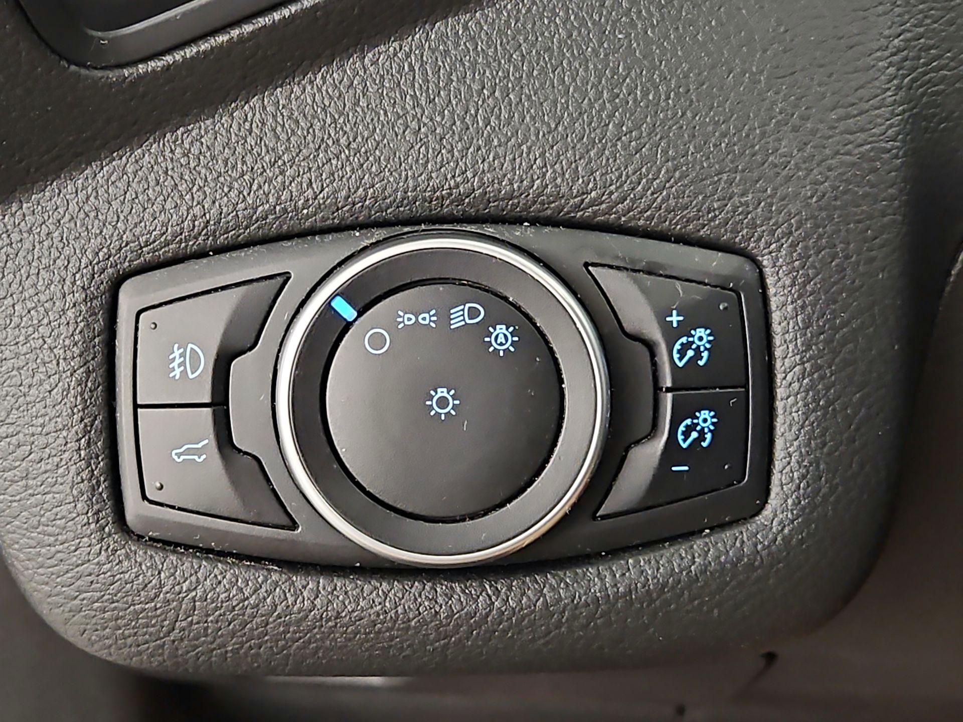 Thumbnail: 2017 Ford Escape - 13