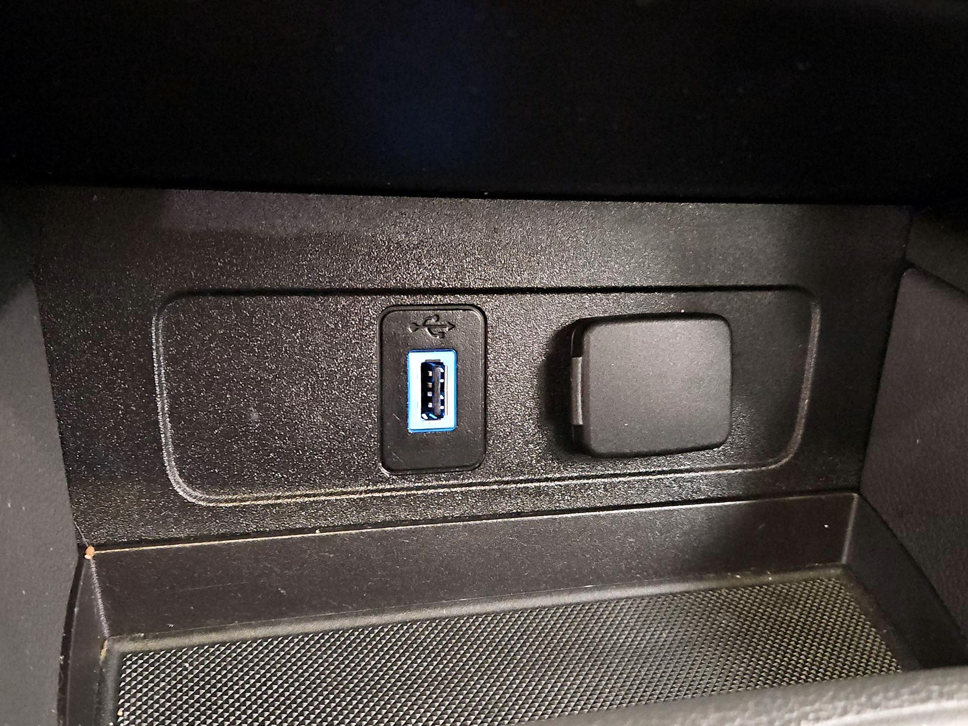 Thumbnail: 2017 Ford Escape - 18