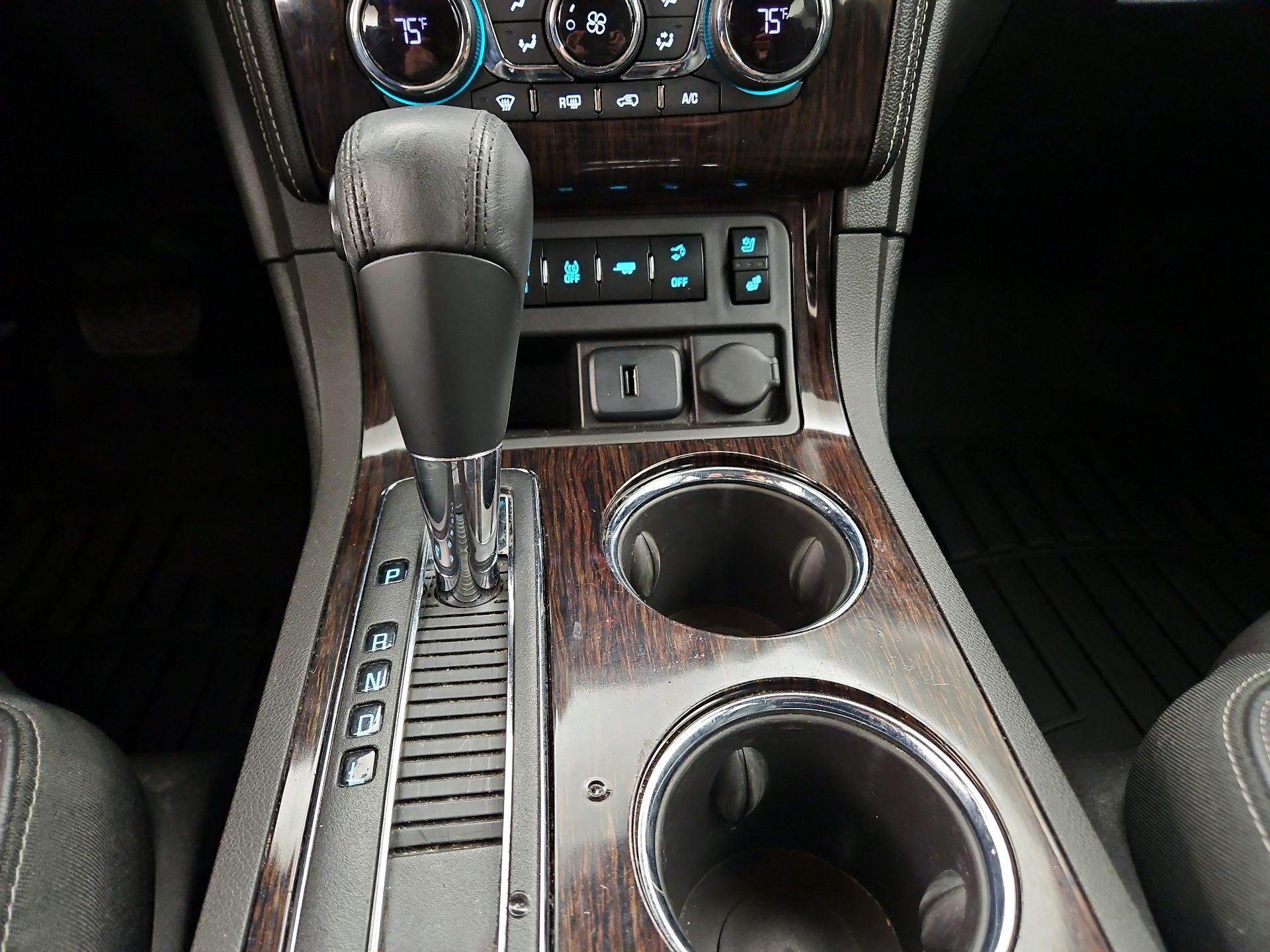 Thumbnail: 2017 Chevrolet Traverse - 18