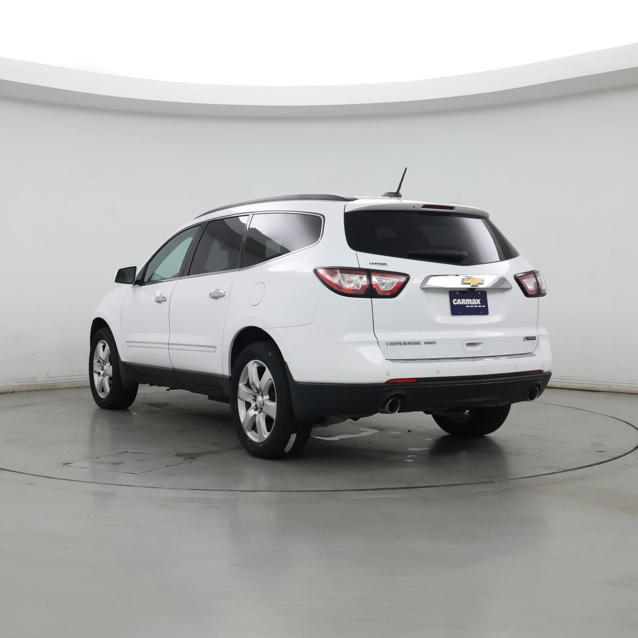 Thumbnail: 2017 Chevrolet Traverse - 2