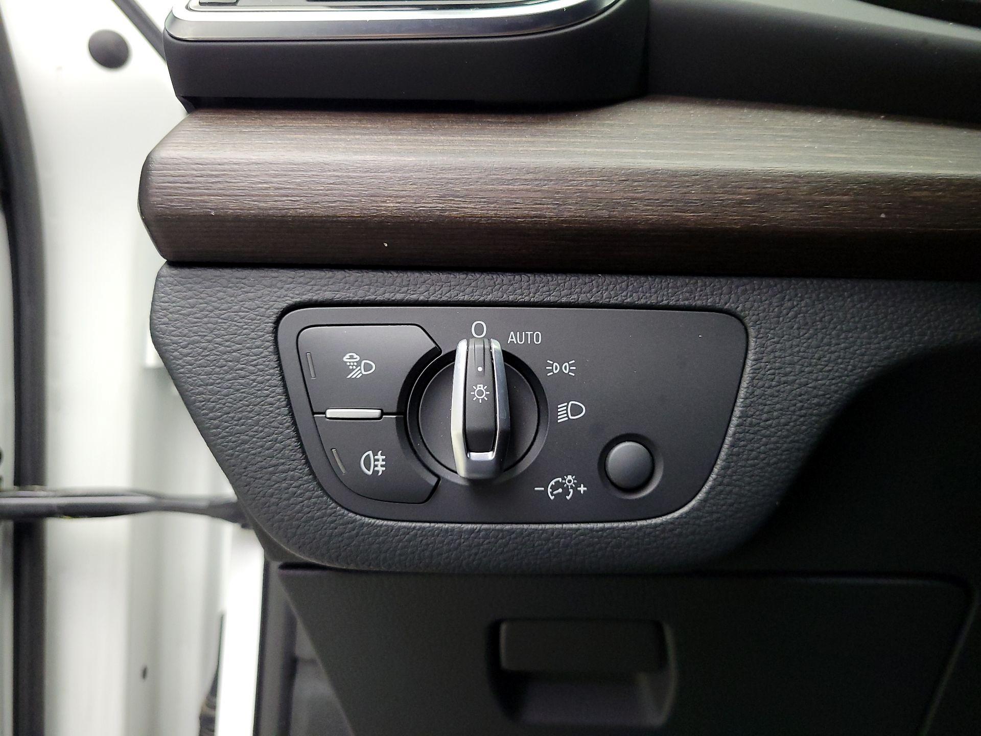 Thumbnail: 2022 Audi Q5 - 13