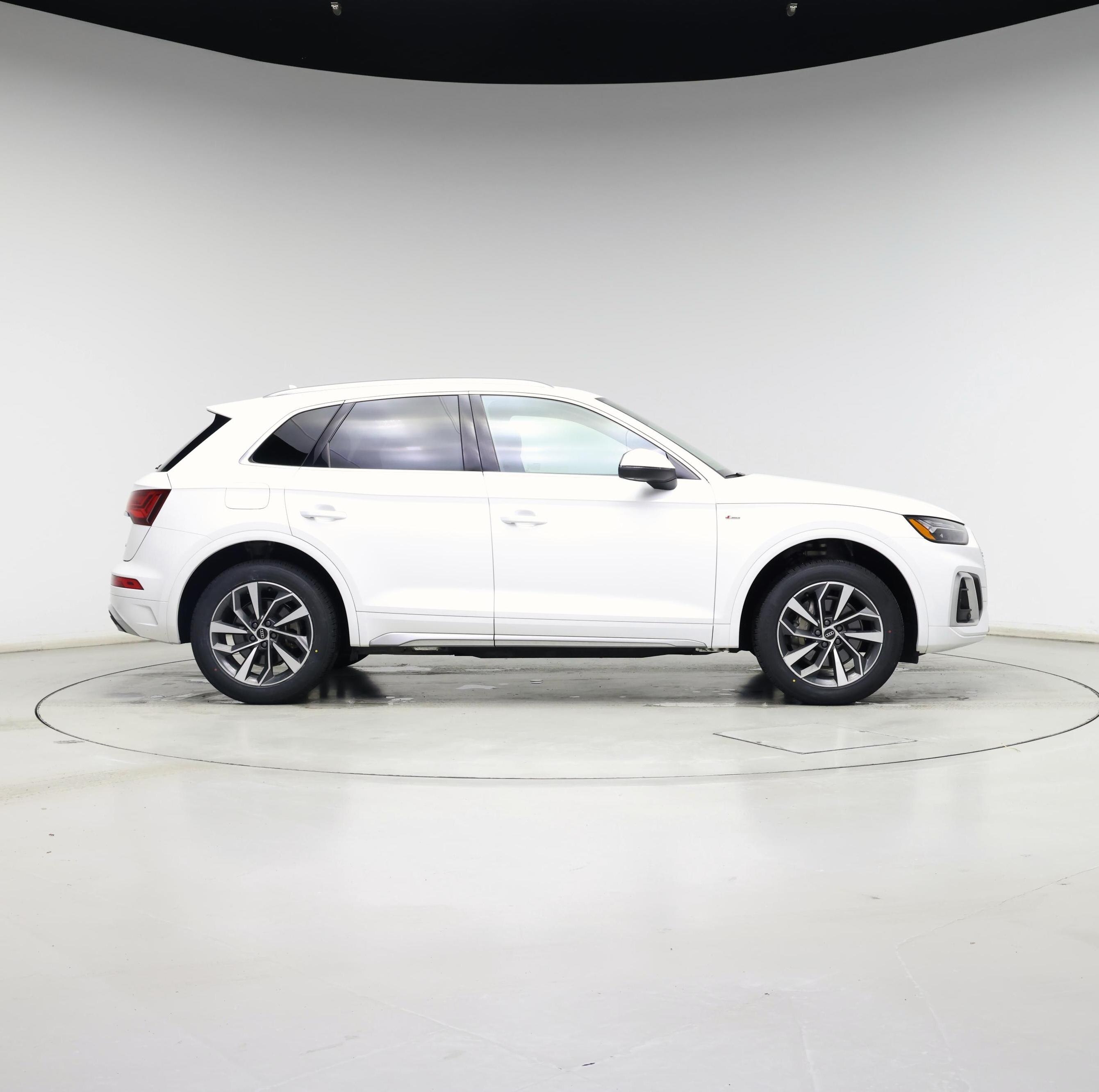 Thumbnail: 2022 Audi Q5 - 7