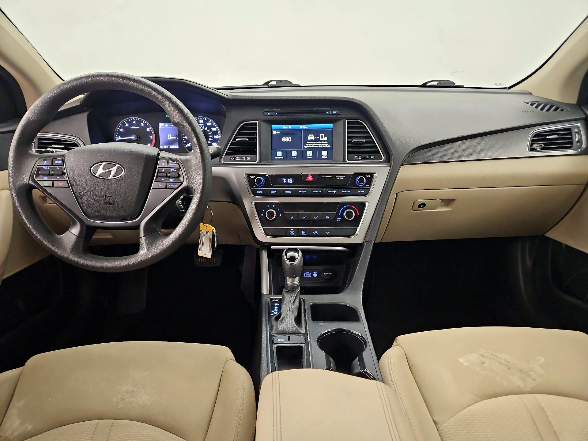 Thumbnail: 2016 Hyundai Sonata - 9