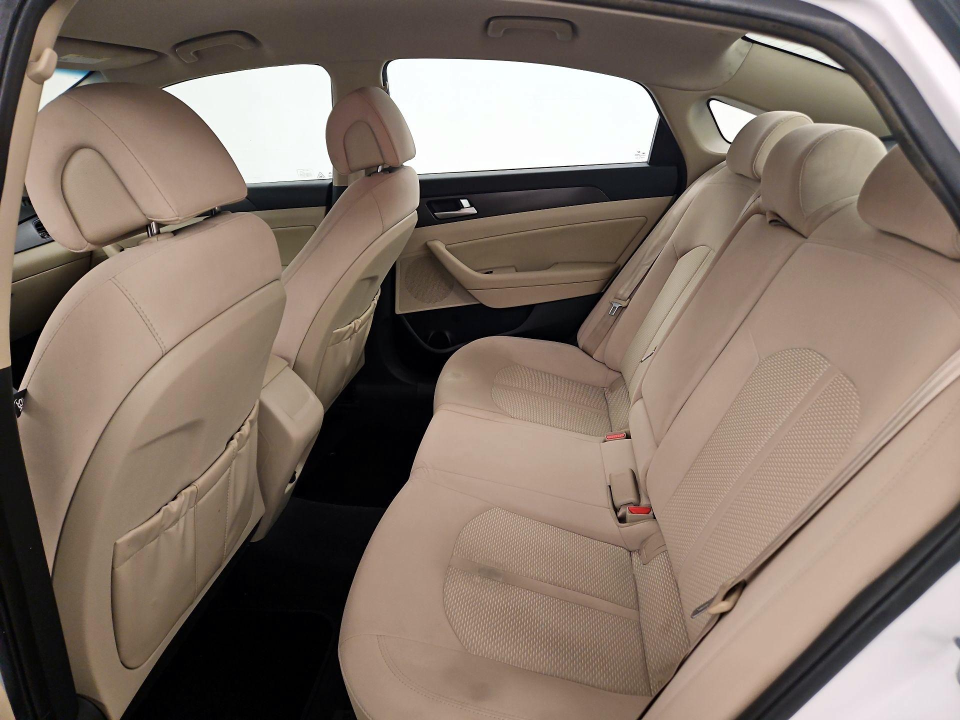 Thumbnail: 2016 Hyundai Sonata - 19