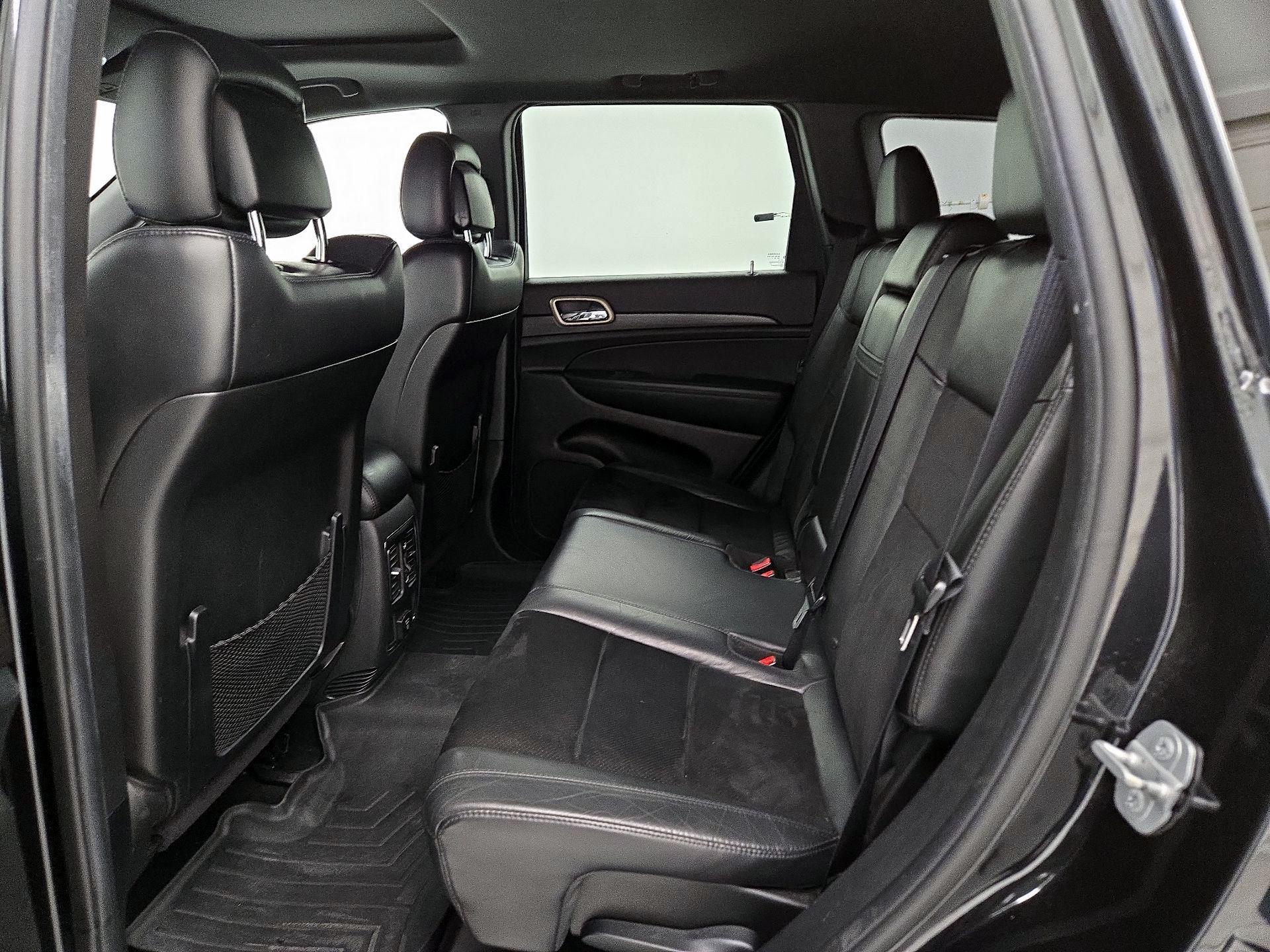 Thumbnail: 2015 Jeep Grand Cherokee - 20