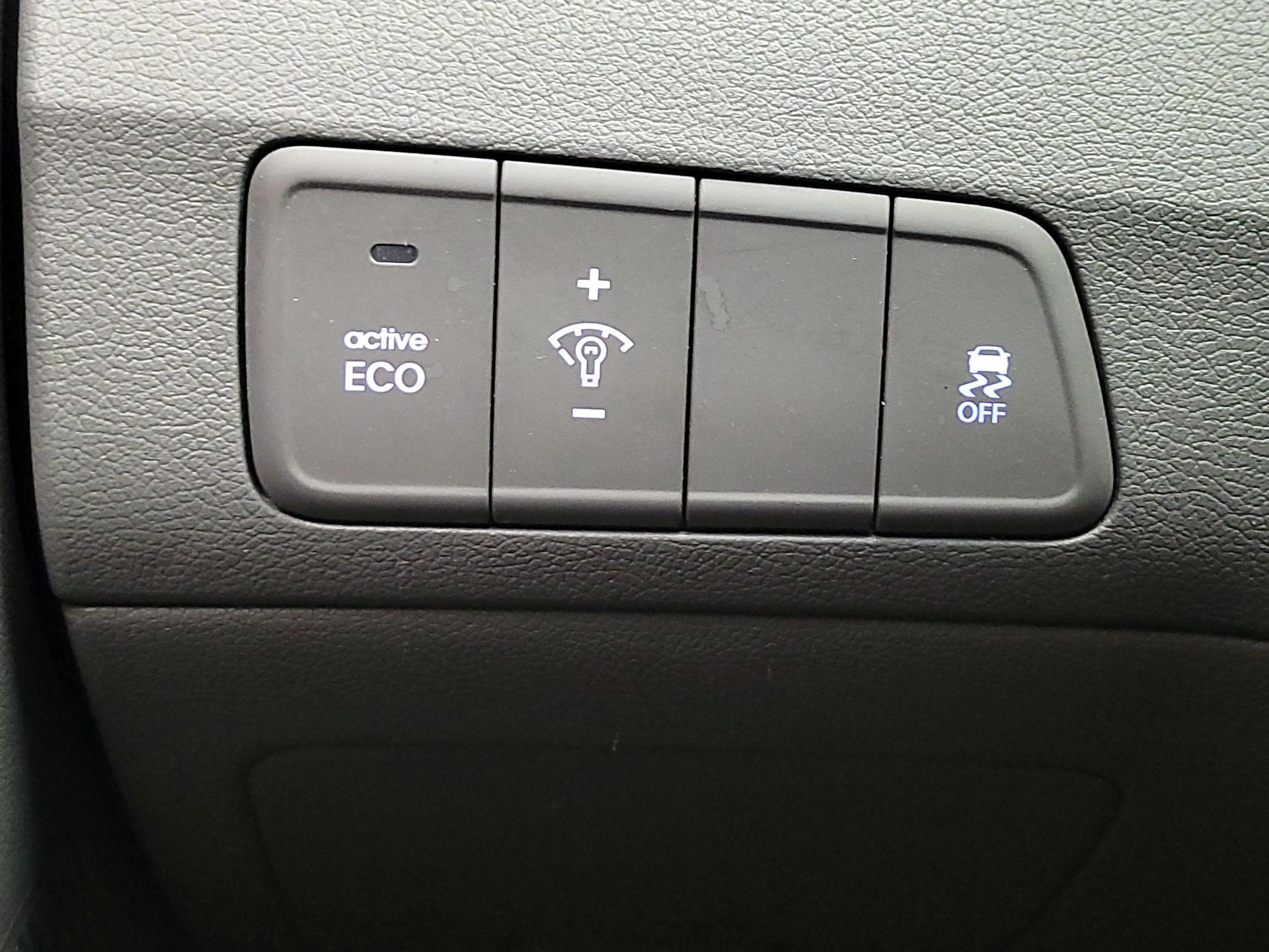 Thumbnail: 2014 Hyundai Elantra - 13