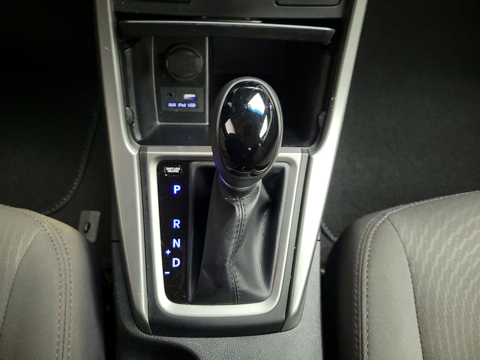 Thumbnail: 2014 Hyundai Elantra - 17