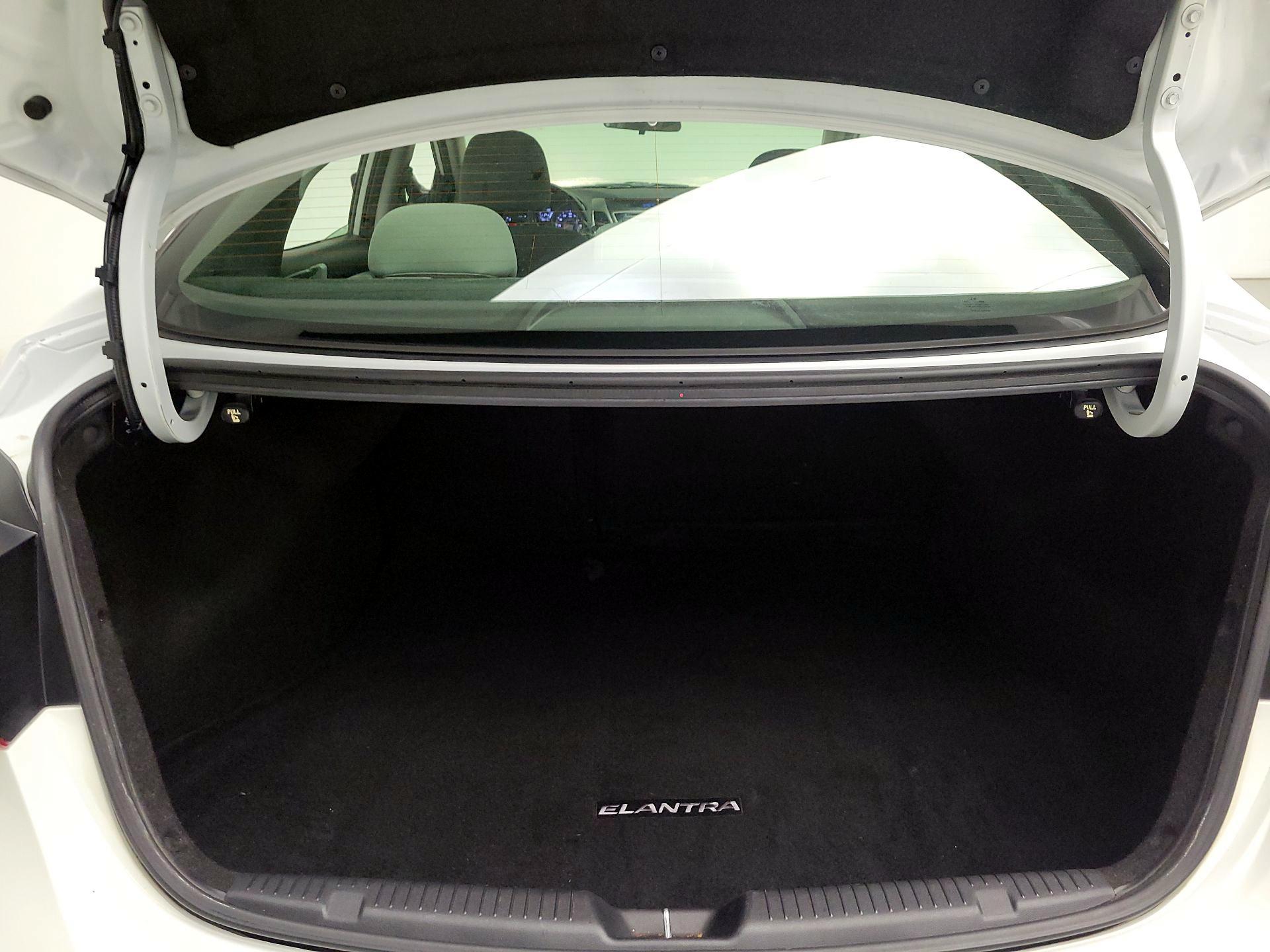 Thumbnail: 2014 Hyundai Elantra - 20