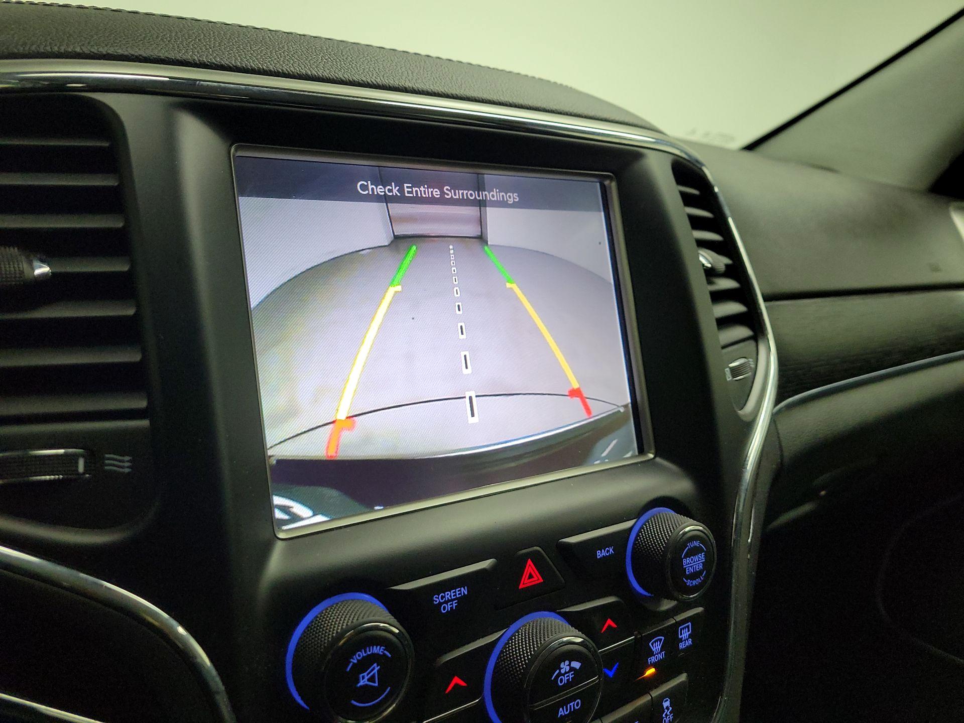 Thumbnail: 2017 Jeep Grand Cherokee - 13