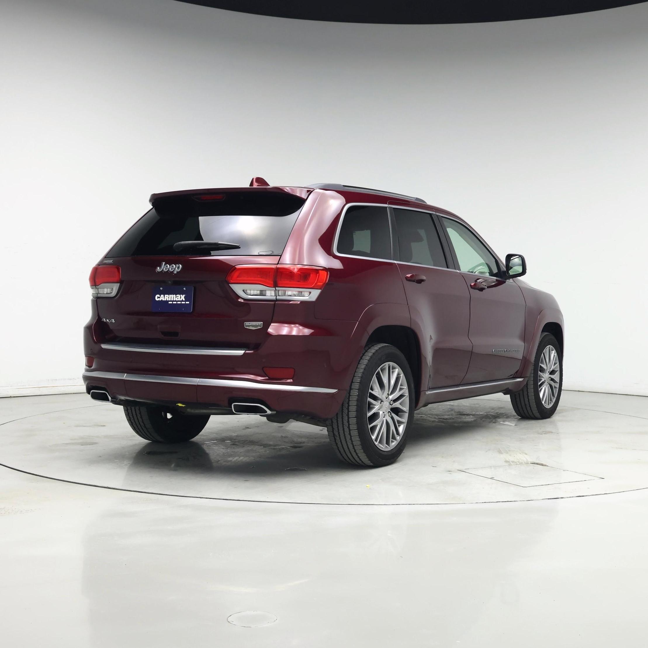 Thumbnail: 2017 Jeep Grand Cherokee - 8