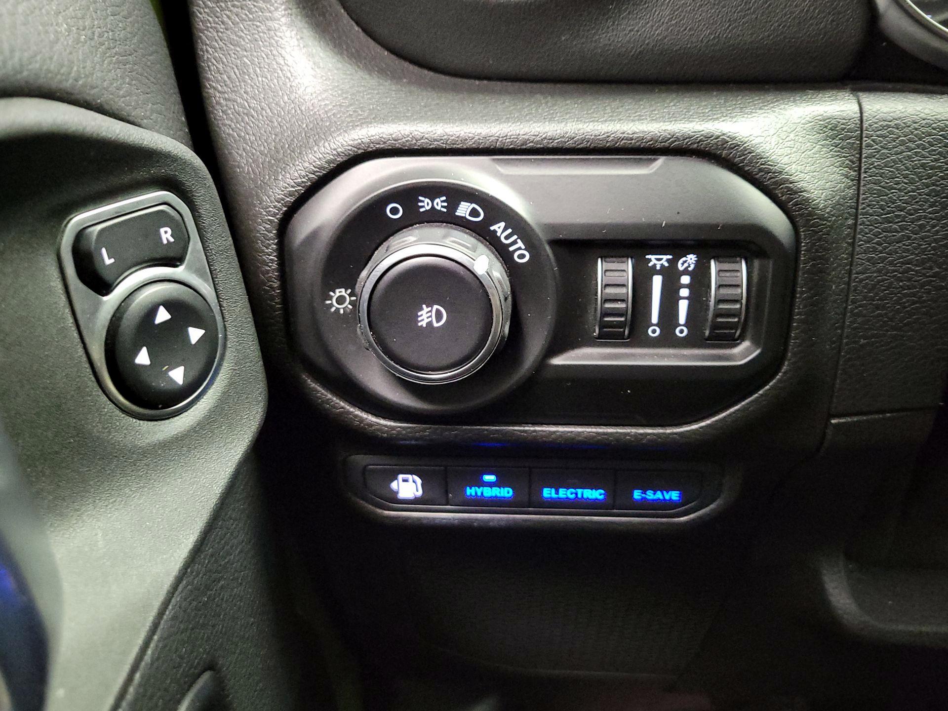 Thumbnail: 2021 Jeep Wrangler - 13