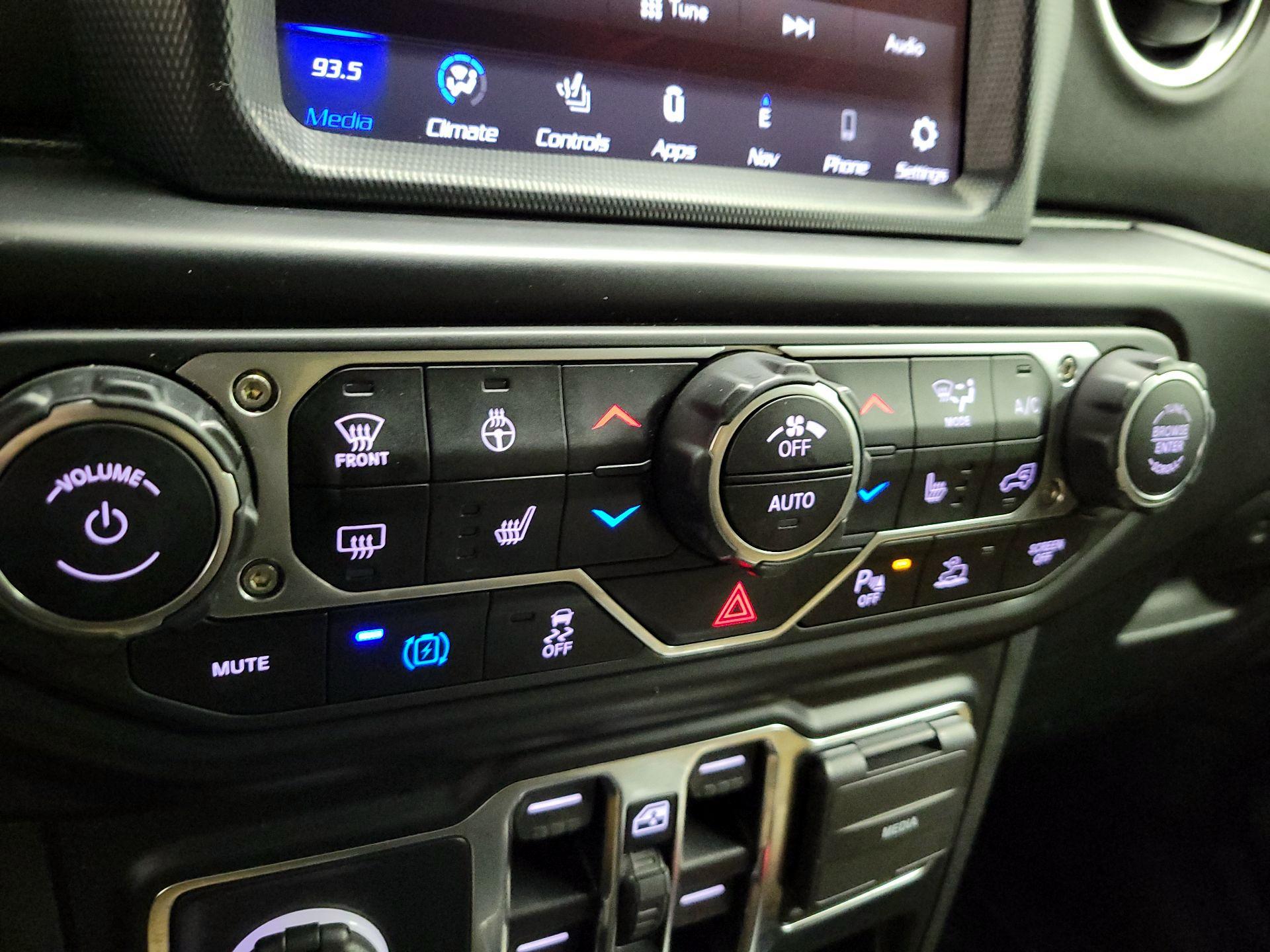 Thumbnail: 2021 Jeep Wrangler - 16