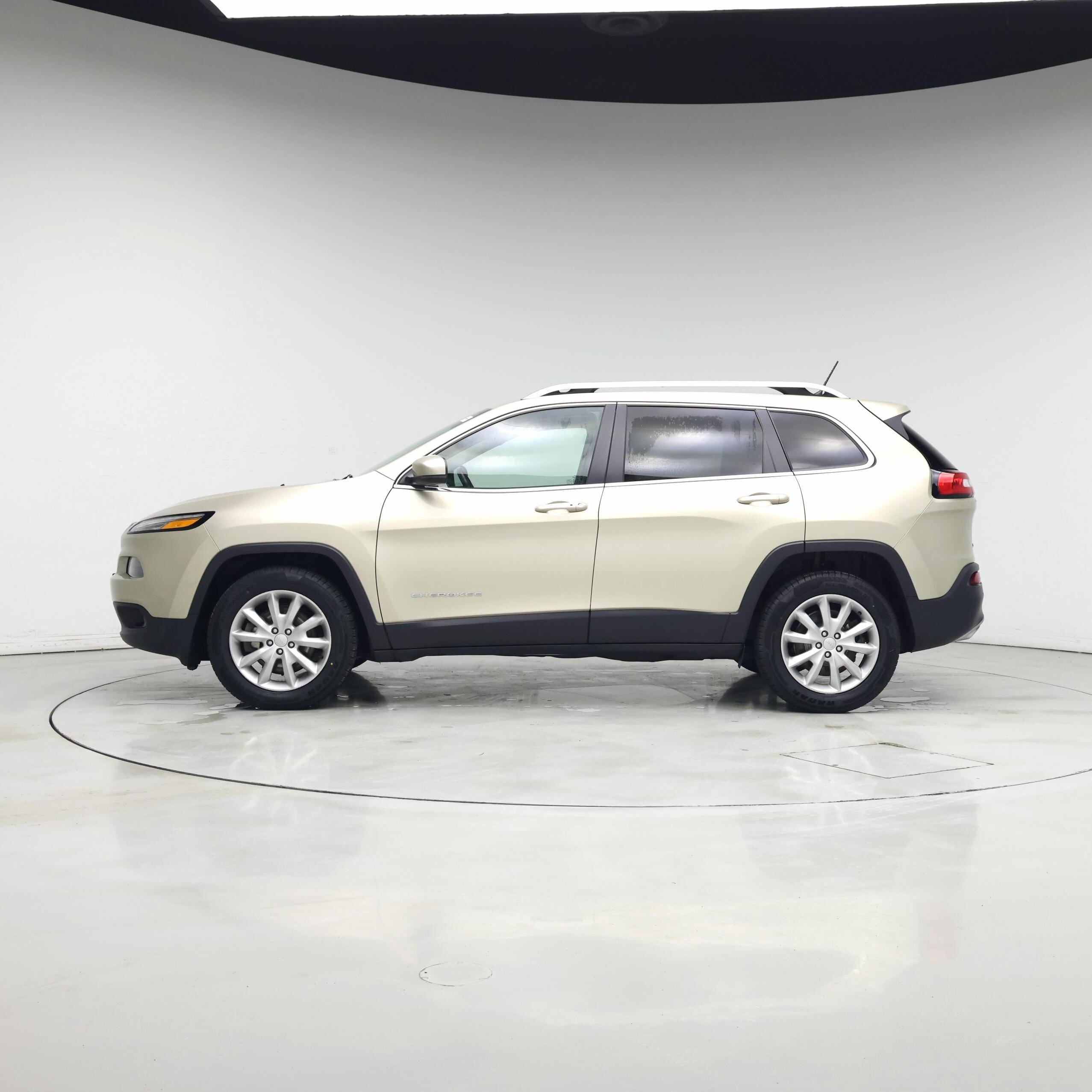 Thumbnail: 2015 Jeep Cherokee - 3